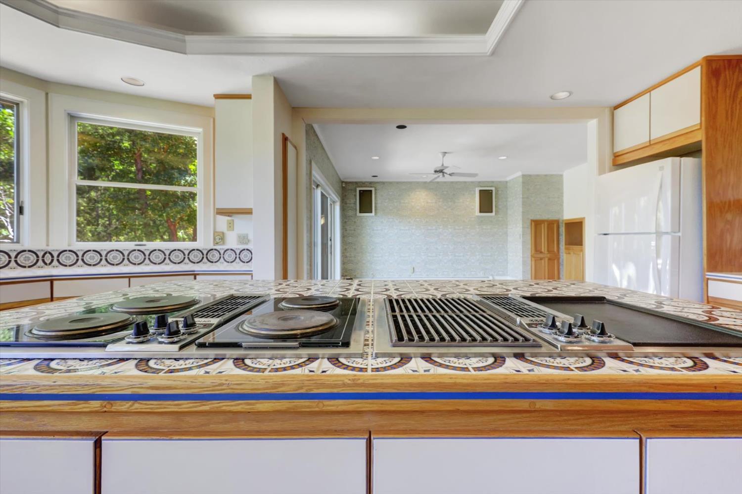 Nevada City, California, 95959, United States, 3 Bedrooms Bedrooms, ,4 BathroomsBathrooms,Residential,For Sale,1903616