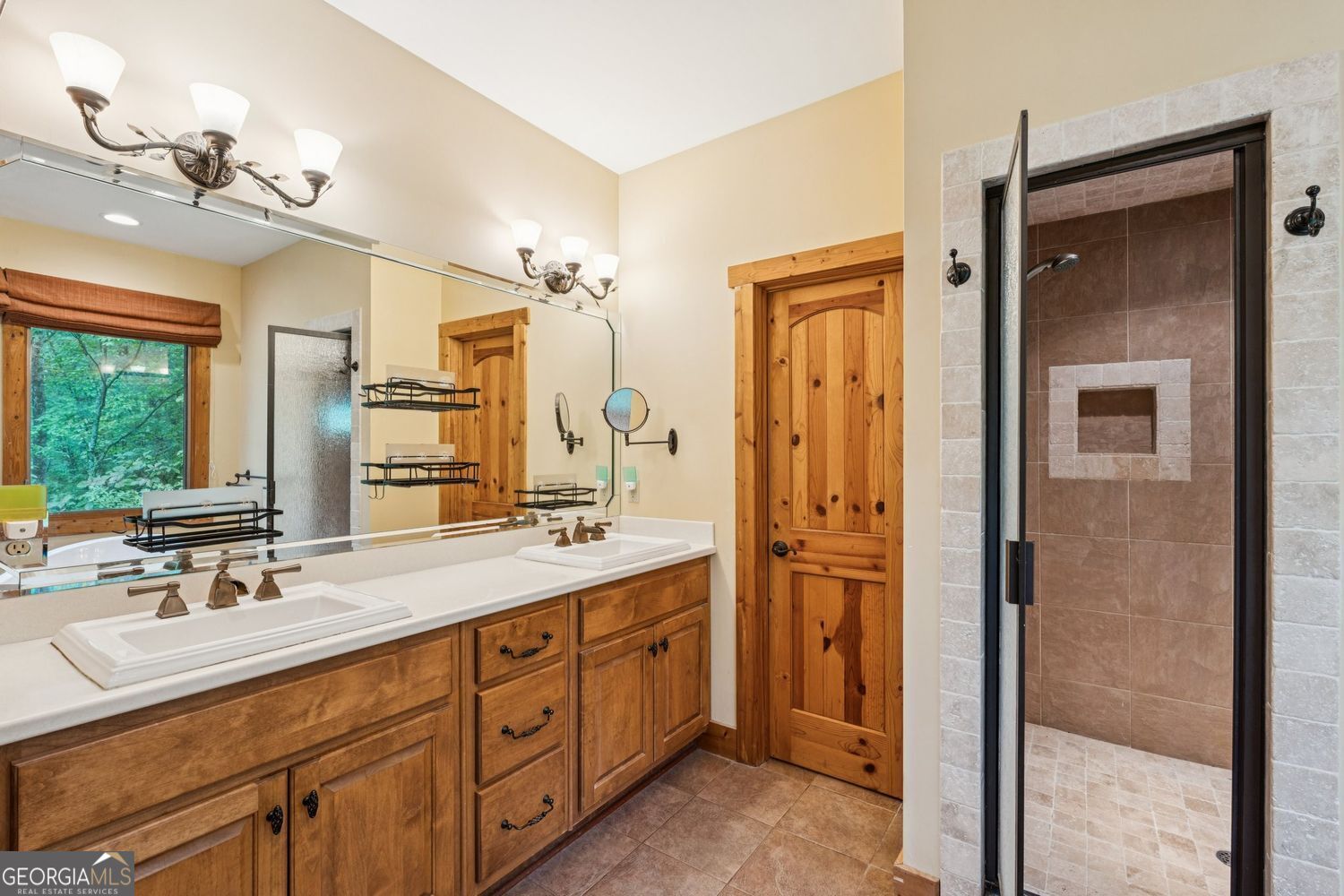 Ellijay, Georgia, 30540, United States, 3 Bedrooms Bedrooms, ,4 BathroomsBathrooms,Residential,For Sale,1952403