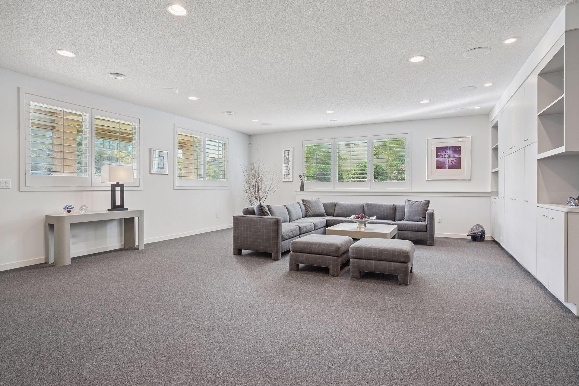 Lilydale, Minnesota, 55118, United States, 3 Bedrooms Bedrooms, ,3 BathroomsBathrooms,Residential,For Sale,1989452