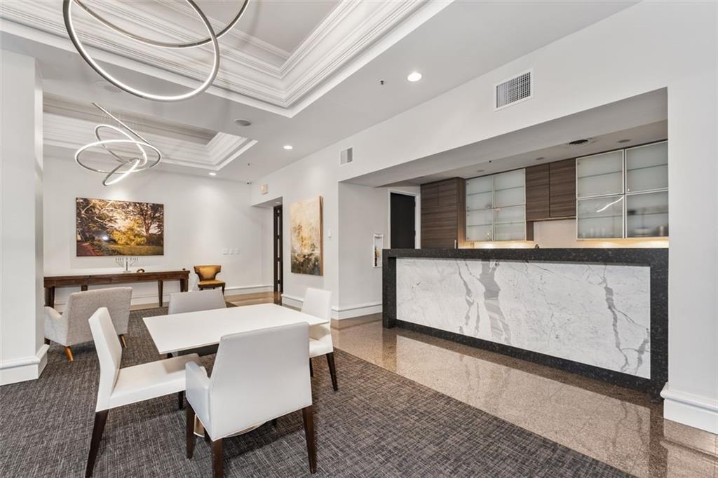 Atlanta, Georgia, 30305, United States, 2 Bedrooms Bedrooms, ,2 BathroomsBathrooms,Residential,For Sale,2002175