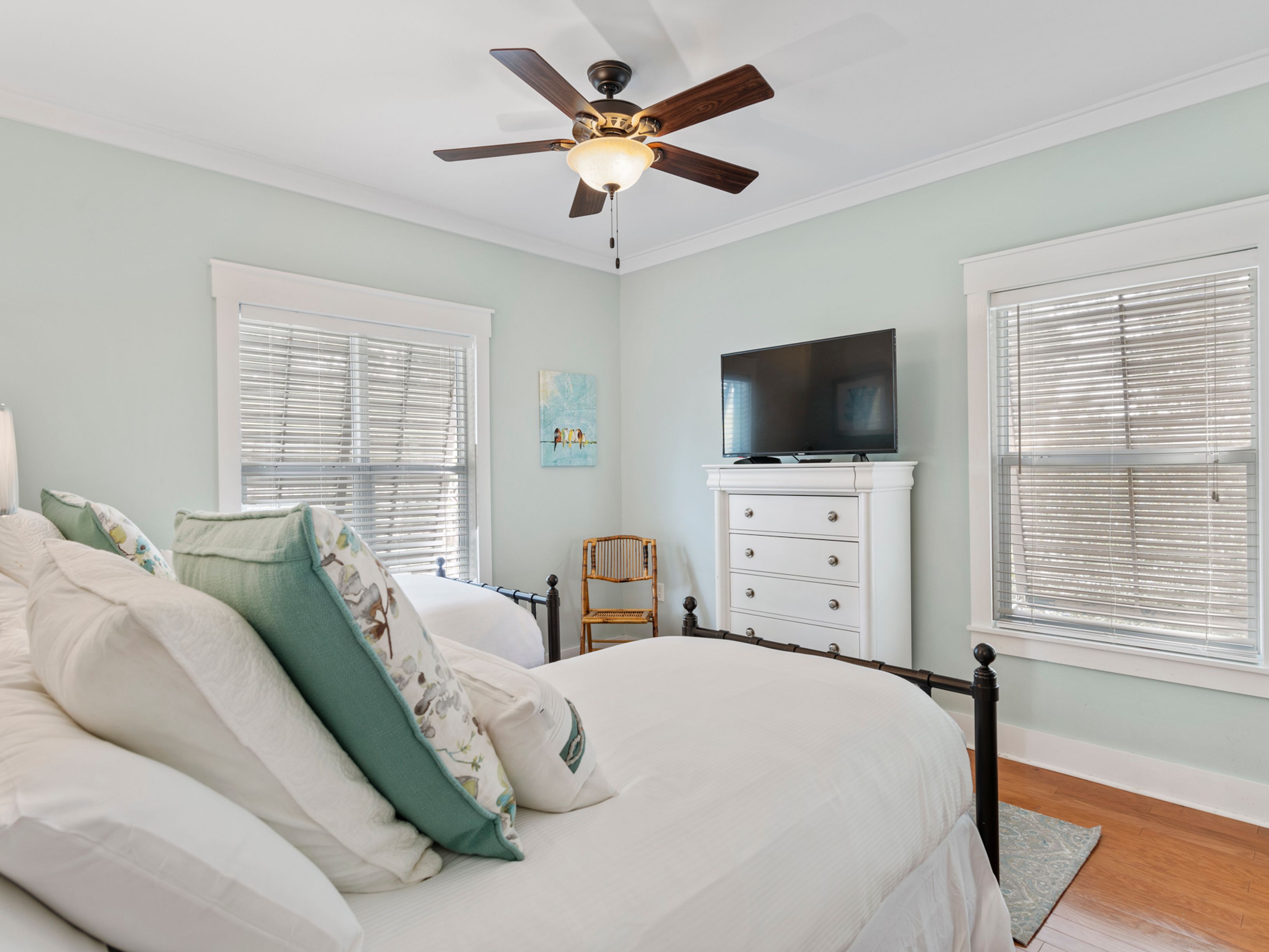  Lakefront Beach Retreat With Pool, Dock And Elevator - 物件實景