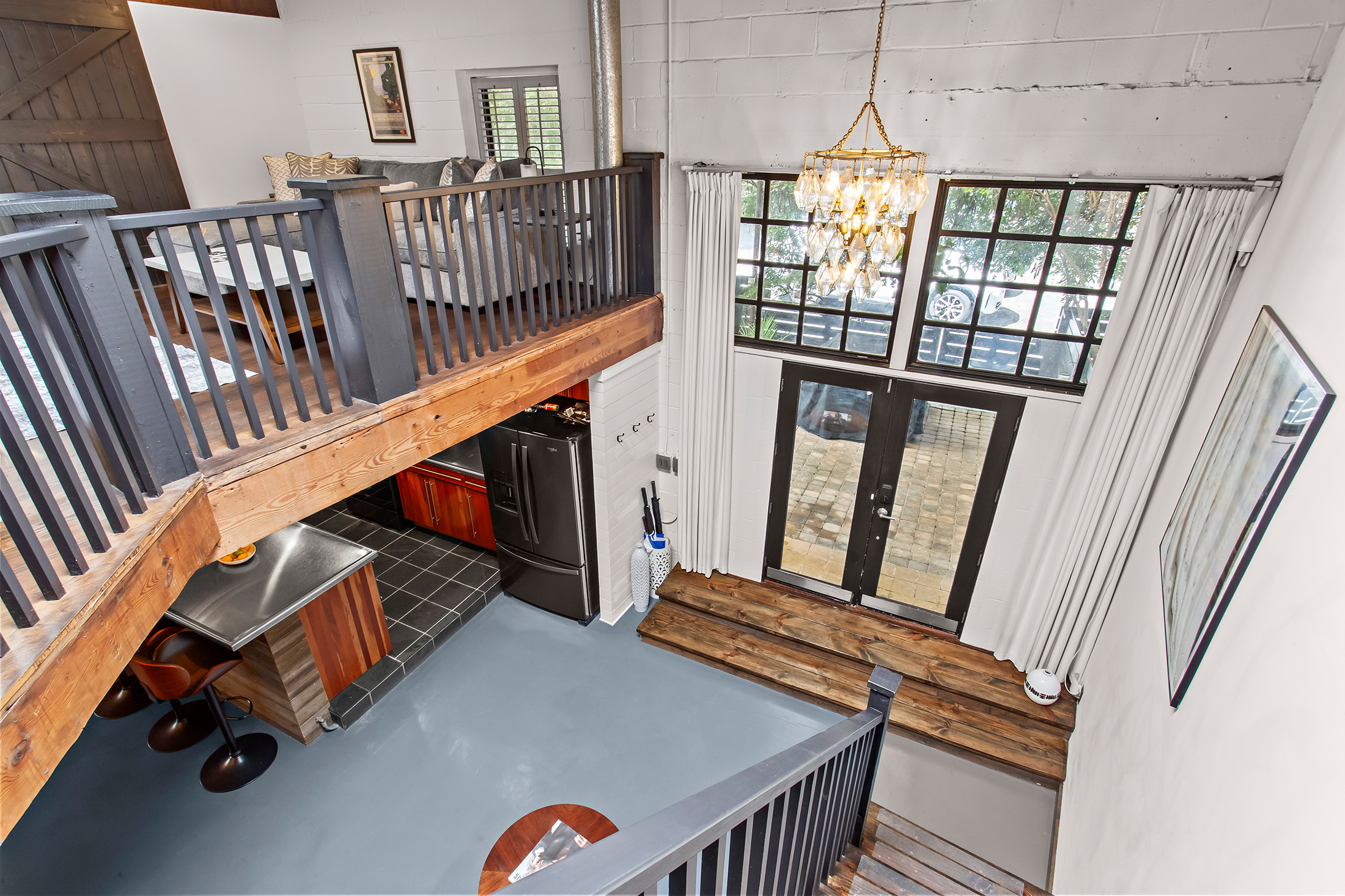  Stunning Loft Living Tucked Away in Candler Park - 物件實景
