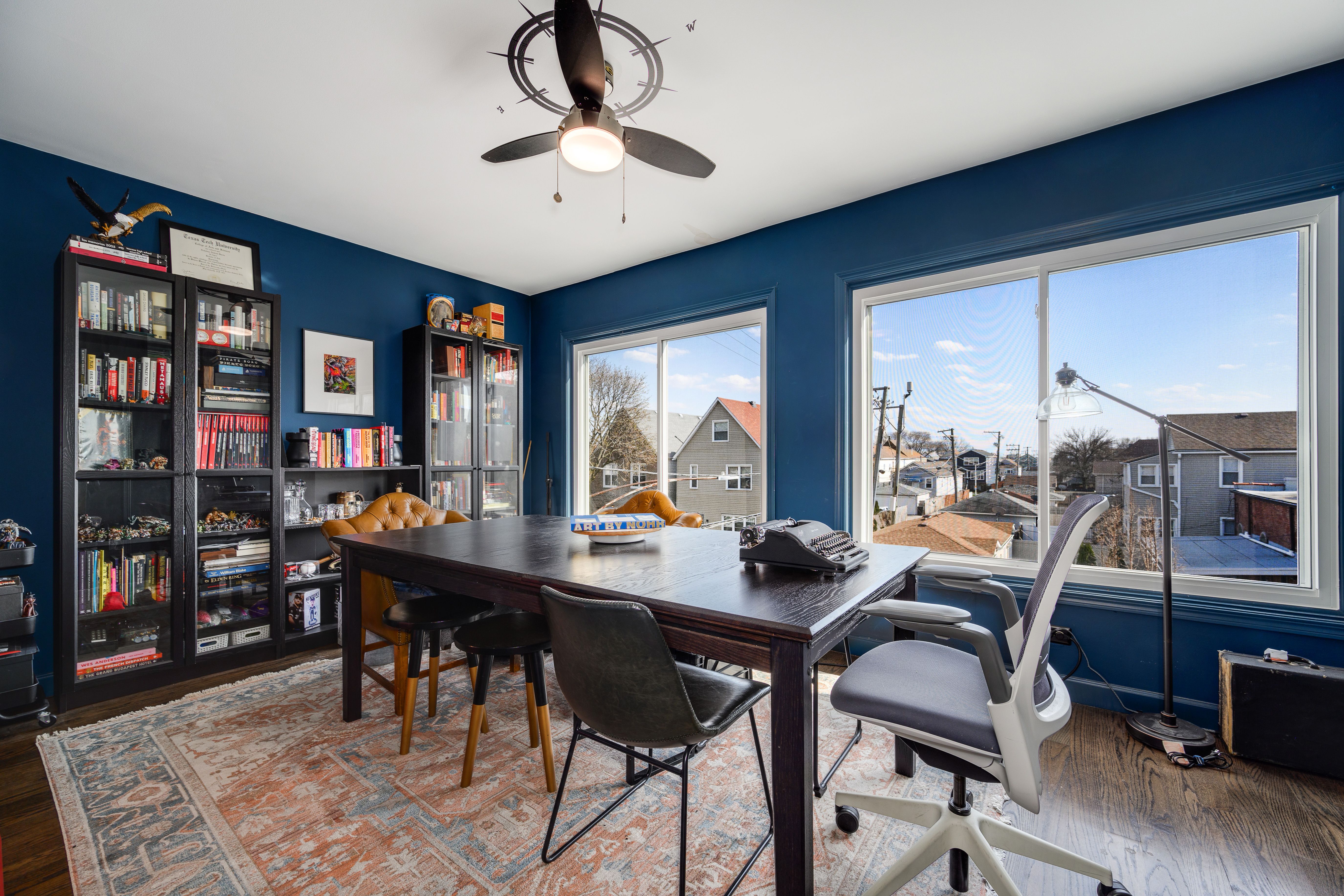  Incredible Opportunity in Canaryville Bridgeport - 物件實景