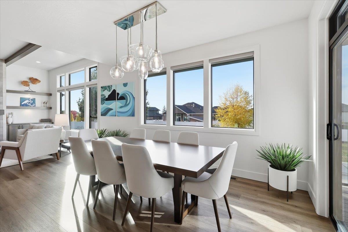 Spokane, Washington, 99208, United States, 5 Bedrooms Bedrooms, ,3 BathroomsBathrooms,Residential,For Sale,1992809