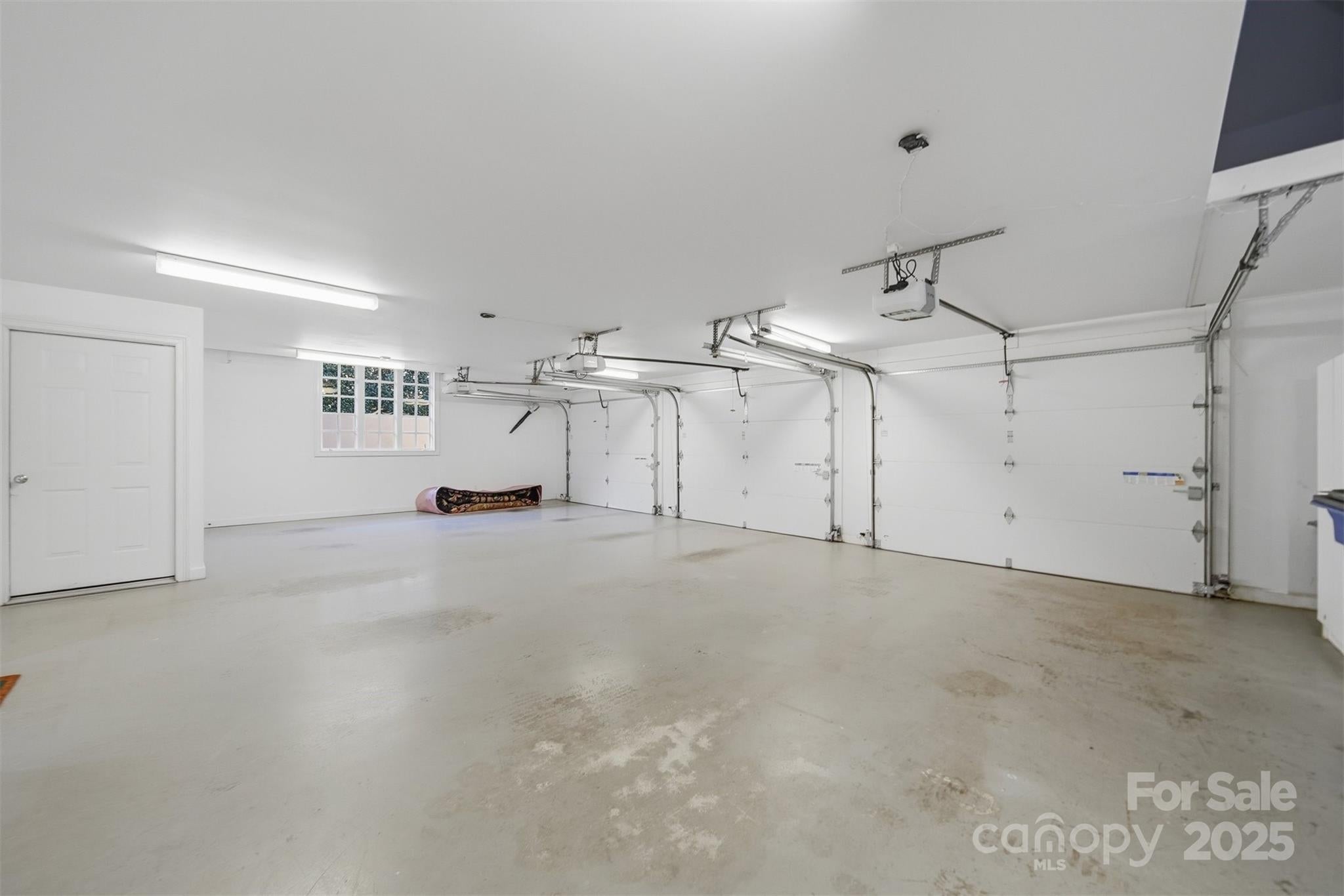 Conover, North Carolina, 28613, United States, 6 Bedrooms Bedrooms, ,7 BathroomsBathrooms,Residential,For Sale,1991981