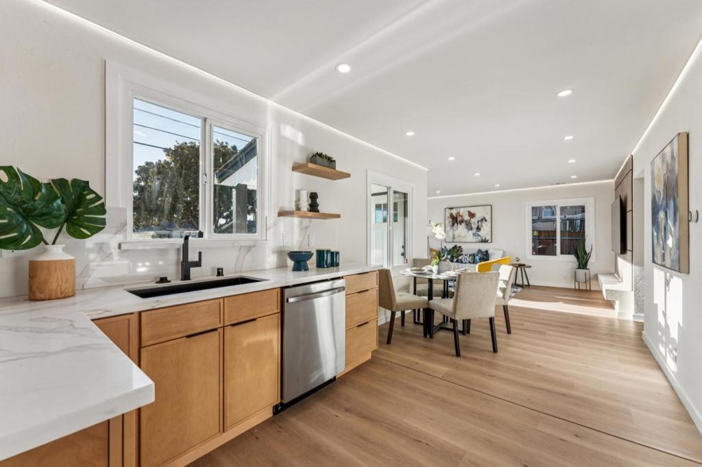 San Leandro, California, 94577, United States, 3 Bedrooms Bedrooms, ,2 BathroomsBathrooms,Residential,For Sale,2008964