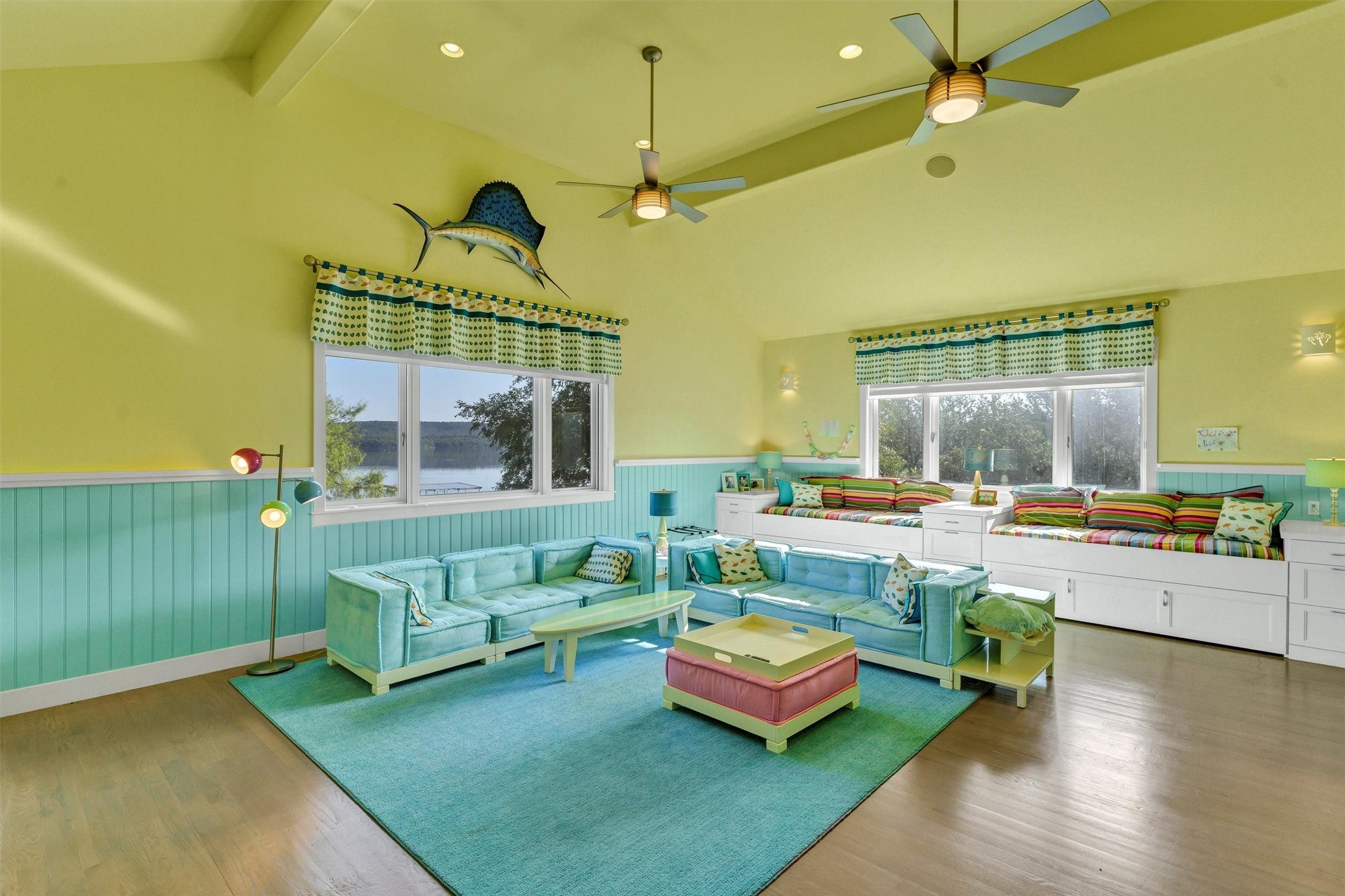 Possum Kingdom Lake, Texas, 76429, United States, 5 Bedrooms Bedrooms, ,6 BathroomsBathrooms,Residential,For Sale,1982514