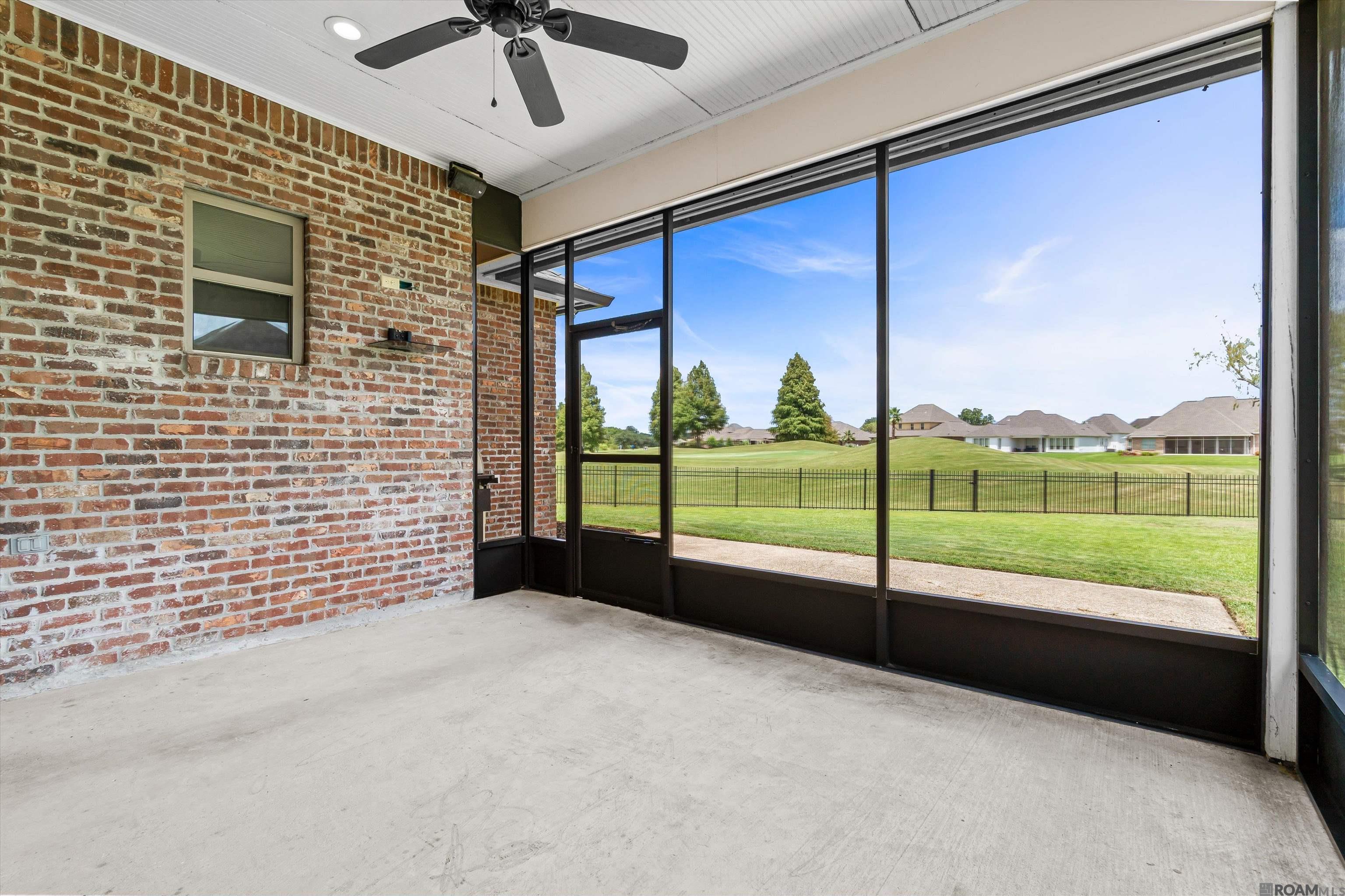 Gonzales, Louisiana, 70737, United States, 5 Bedrooms Bedrooms, ,3 BathroomsBathrooms,Residential,For Sale,1975975