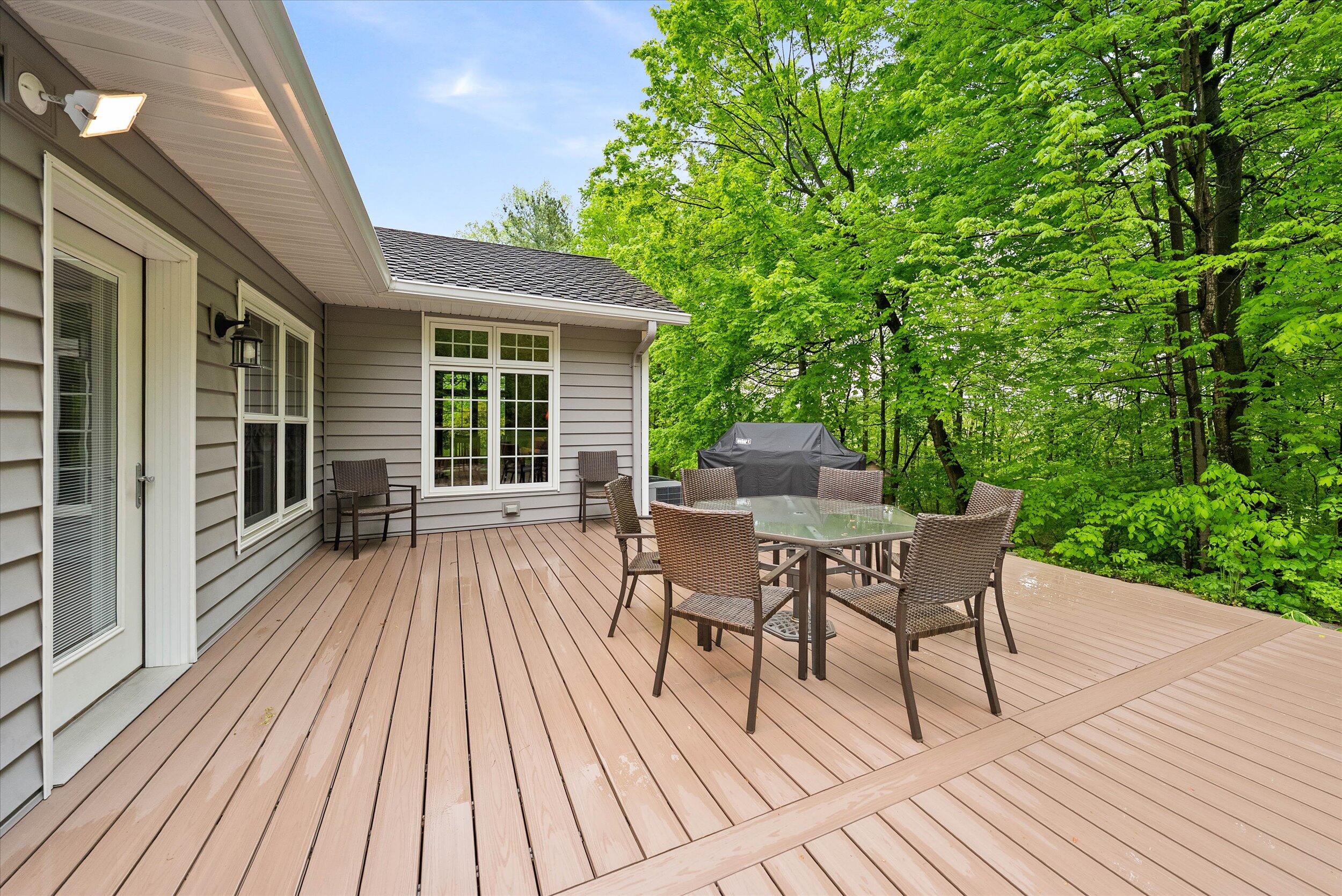 West Bend, Wisconsin, 53095, United States, 4 Bedrooms Bedrooms, ,4 BathroomsBathrooms,Residential,For Sale,1847652
