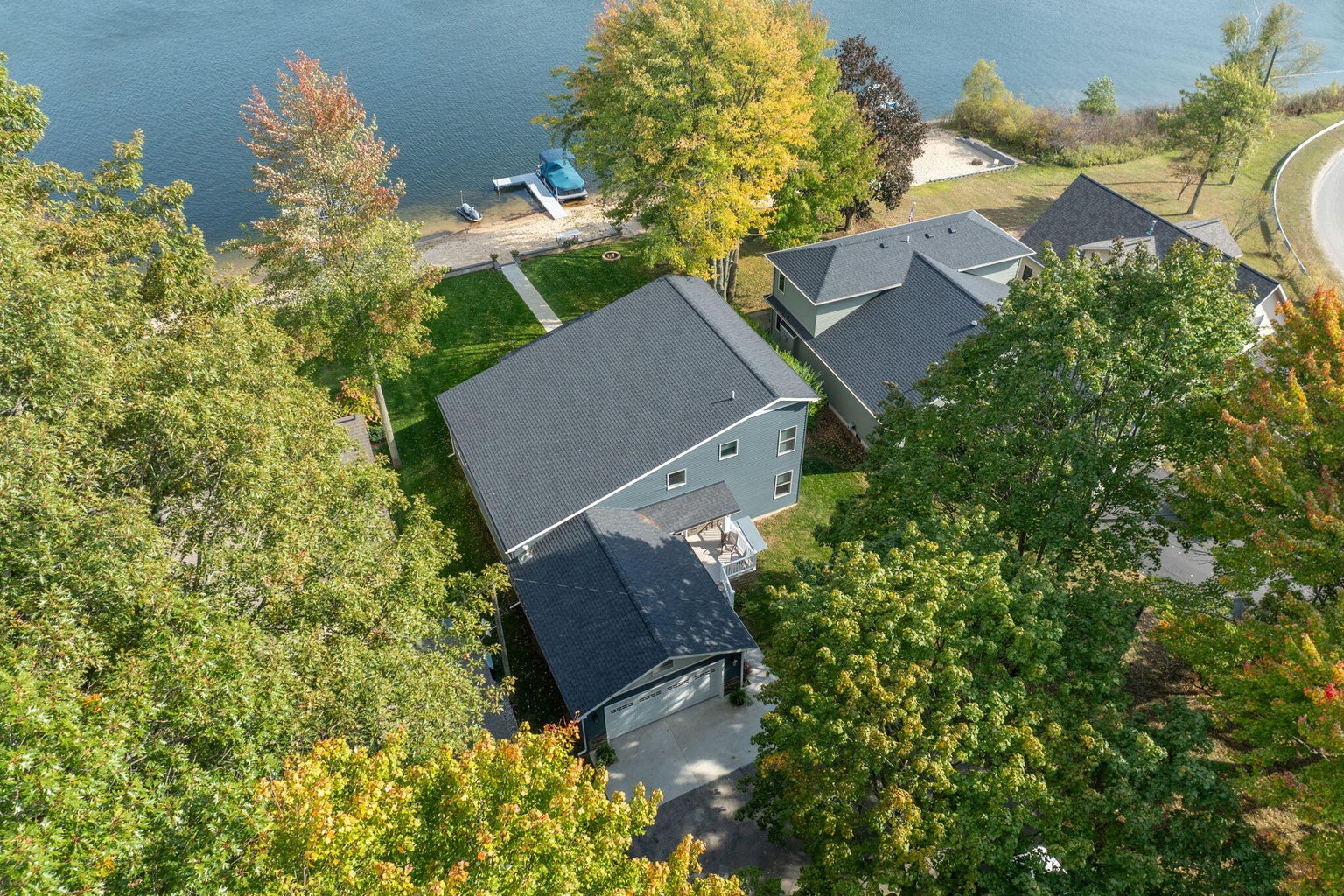Canadian Lakes, Michigan, 49346, United States, 4 Bedrooms Bedrooms, ,3 BathroomsBathrooms,Residential,For Sale,1976401