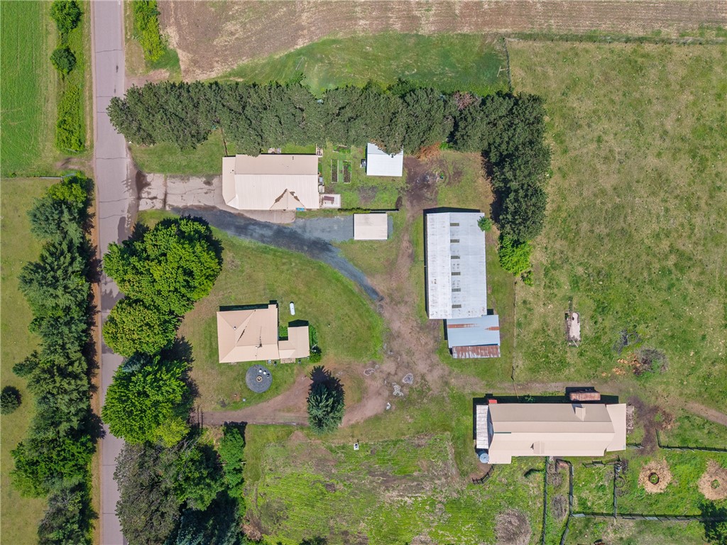 Cadott, Wisconsin, 54727, United States, 4 Bedrooms Bedrooms, ,3 BathroomsBathrooms,Residential,For Sale,1990945