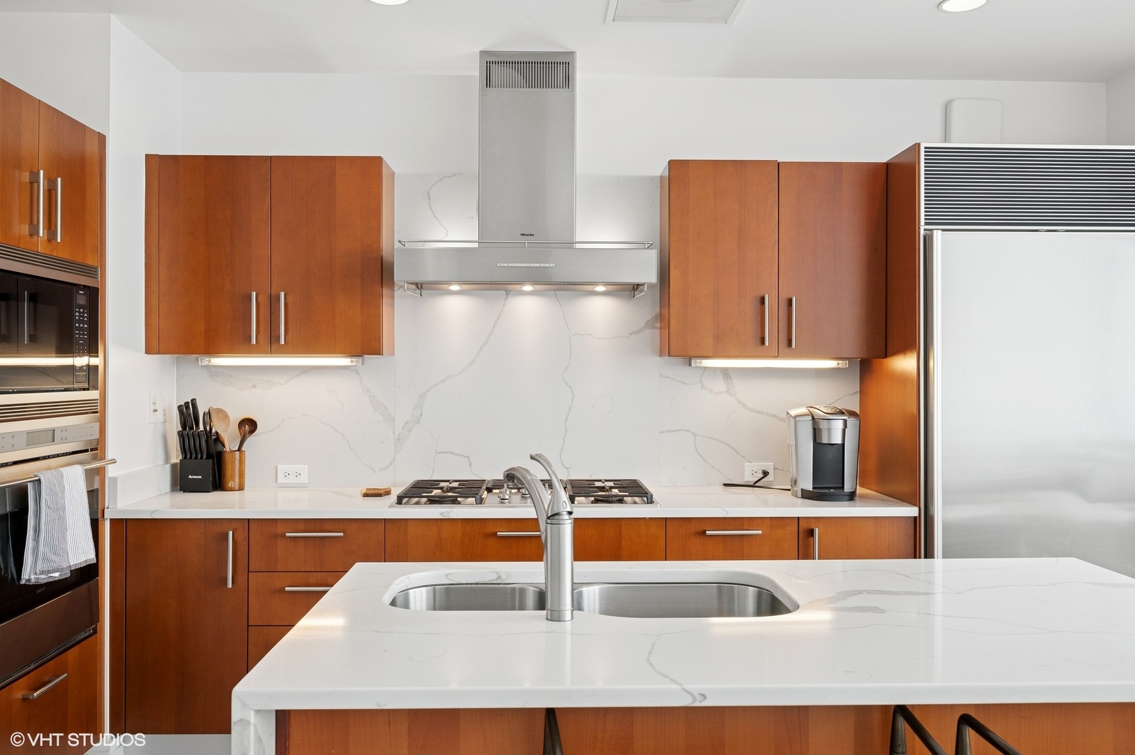 Chicago, Illinois, 60611, United States, 1 Bedroom Bedrooms, ,2 BathroomsBathrooms,Residential,For Sale,1849718