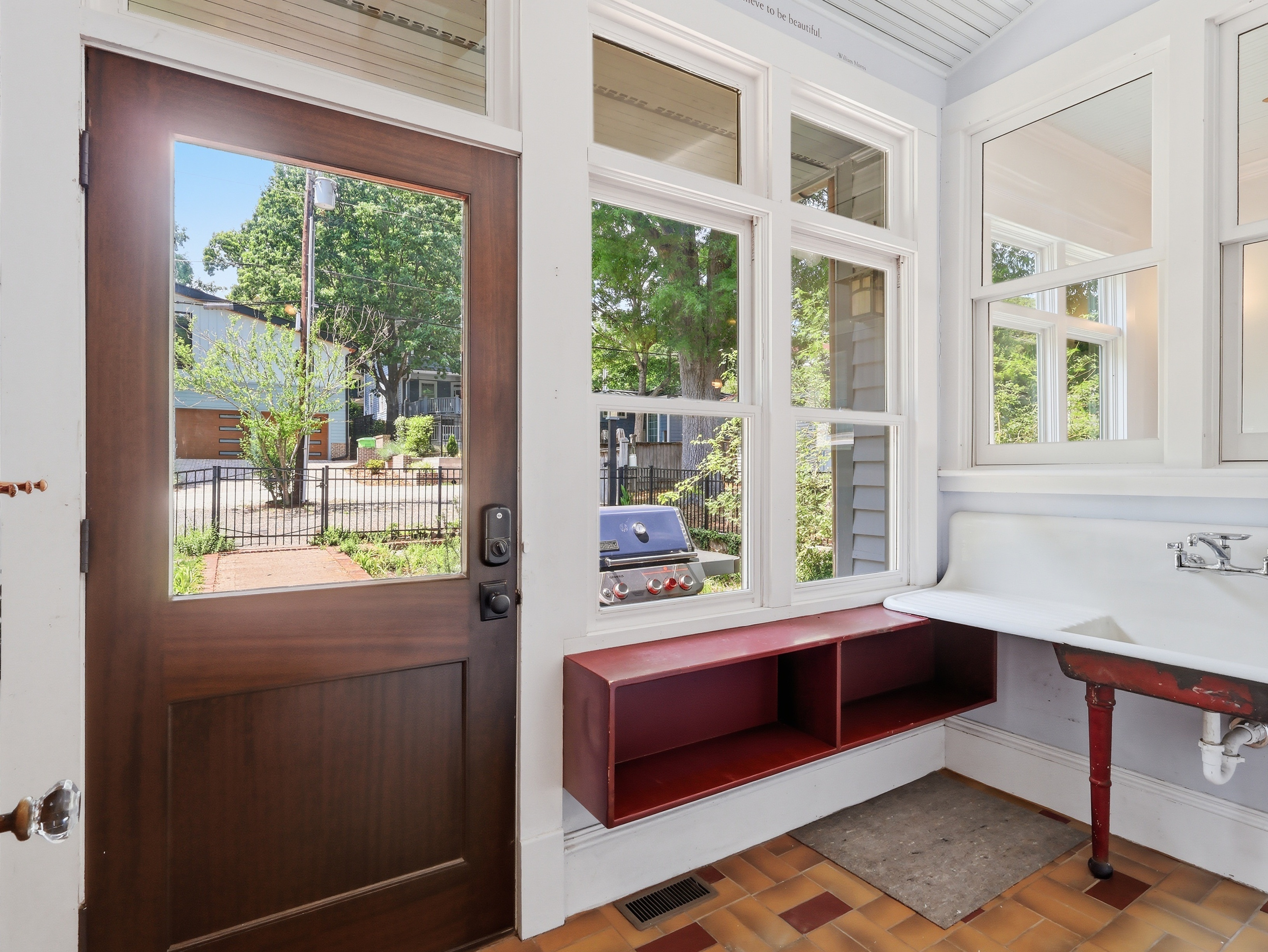  127 Forest Road, Raleigh, NC, 27605 - 物件實景