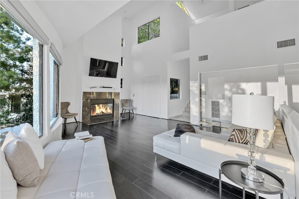 Woodland Hills, California, 91364, United States, 3 Bedrooms Bedrooms, ,3 BathroomsBathrooms,Residential,For Sale,1980470