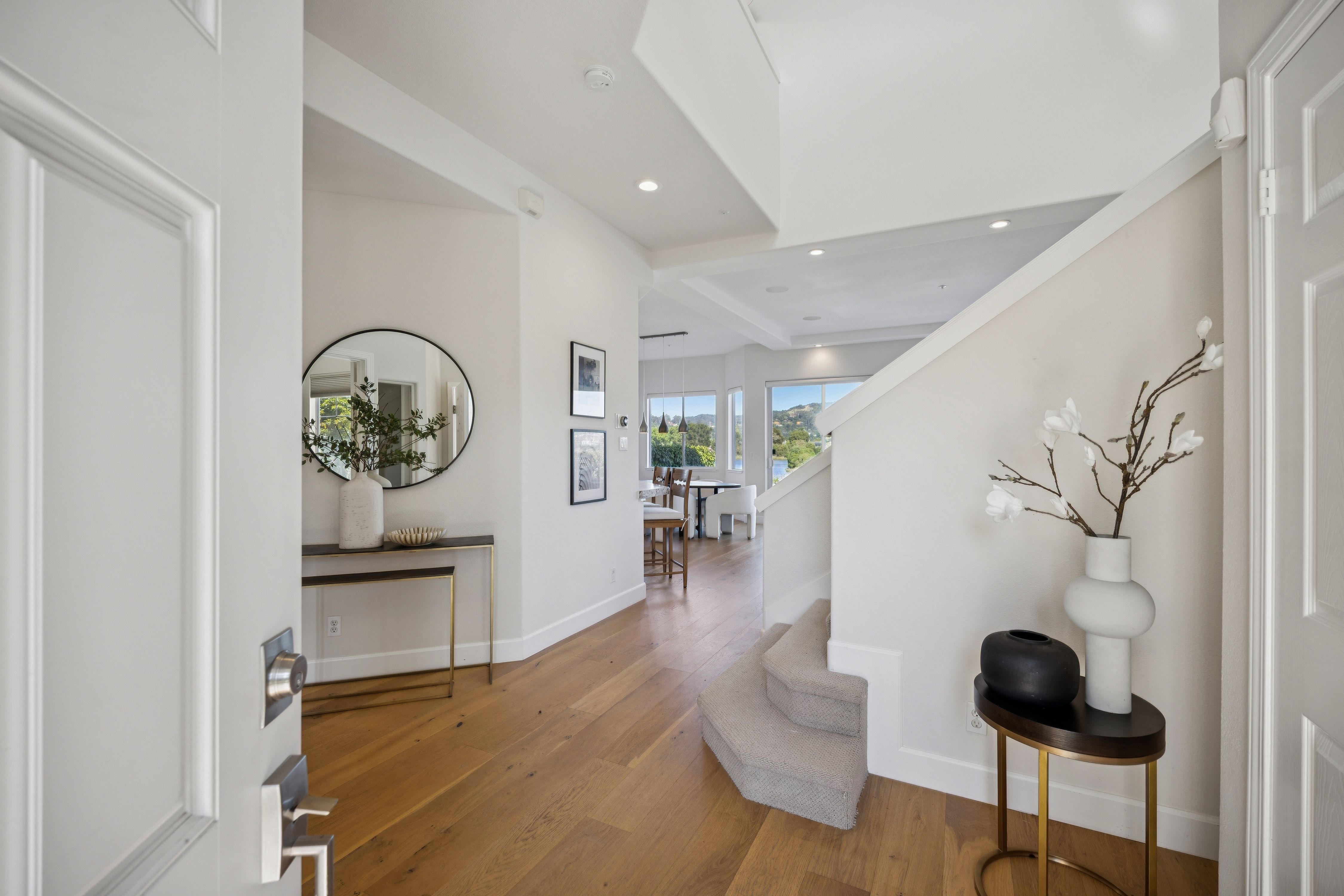  Sunny Waterfront Baypoint Lagoon Home - 物件實景