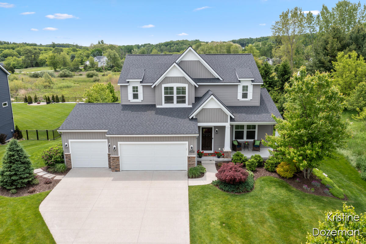 Lowell, Michigan, 49331, United States, 5 Bedrooms Bedrooms, ,4 BathroomsBathrooms,Residential,For Sale,1848158