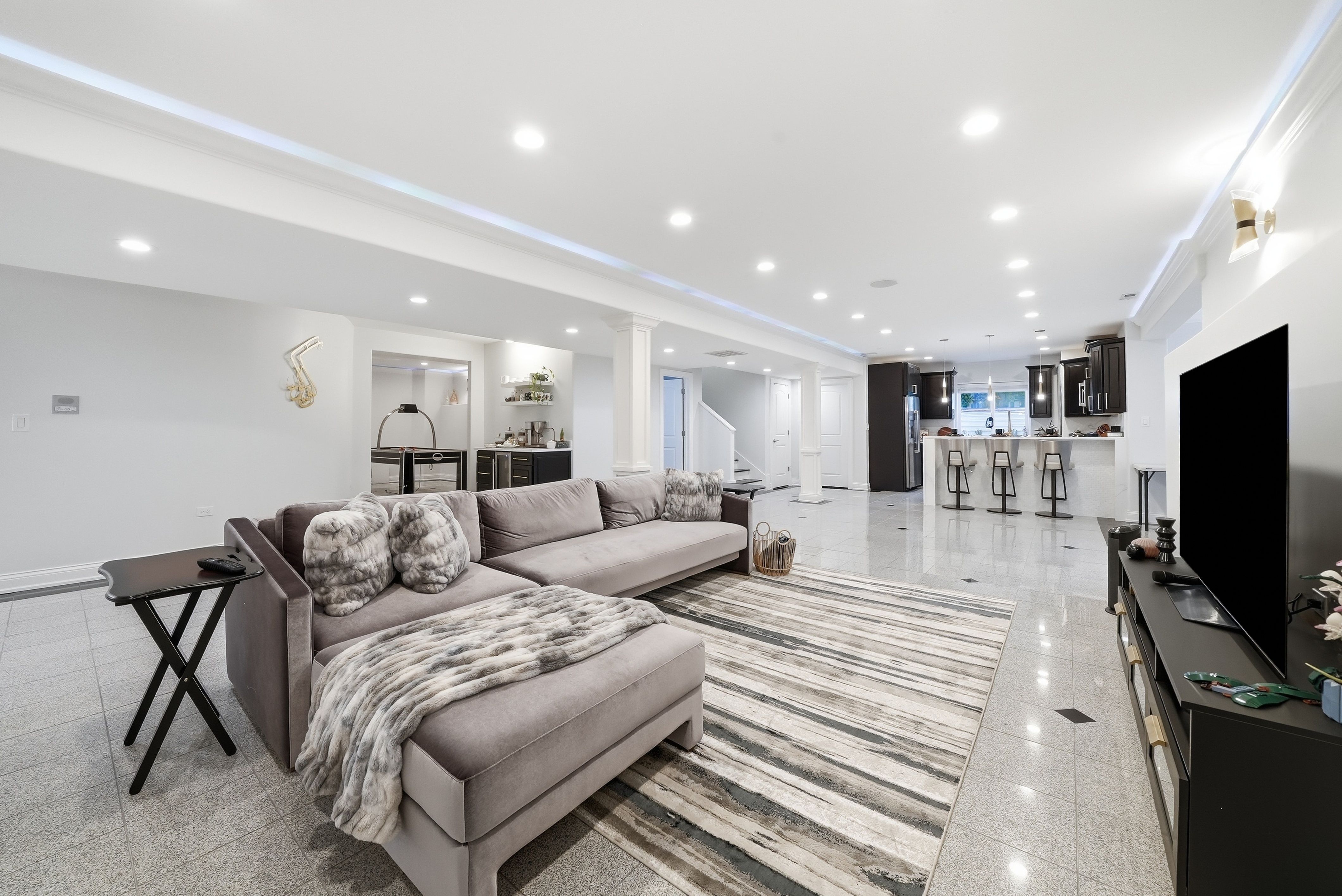  Perfectly Positioned in the Prestigious Golfview Hills Community of Hinsdale - 物件實景