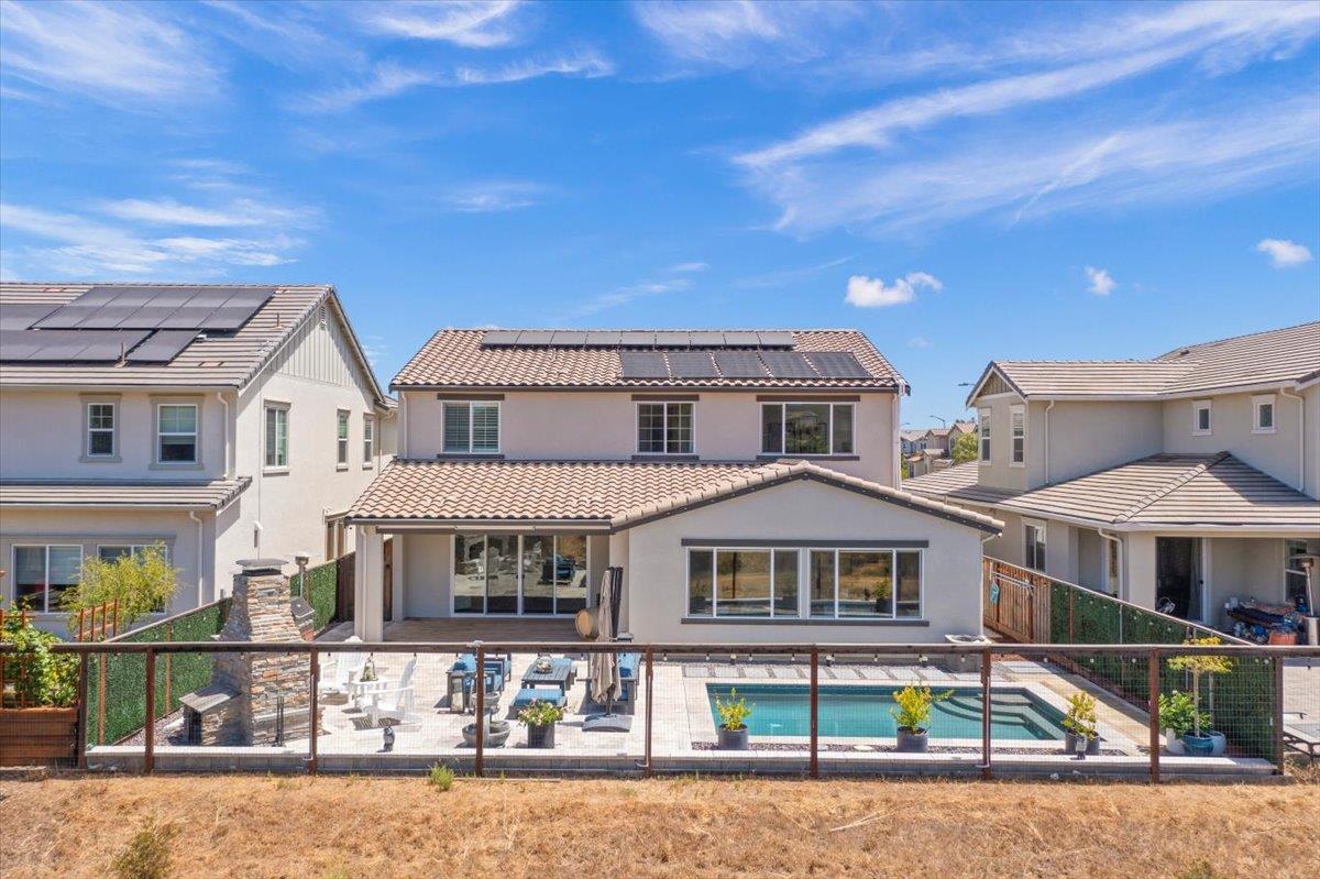 Gilroy, California, 95020, United States, 4 Bedrooms Bedrooms, ,3 BathroomsBathrooms,Residential,For Sale,1907628