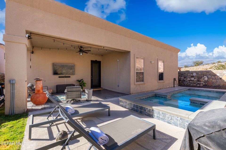 El Paso, Texas, 79912, United States, 4 Bedrooms Bedrooms, ,3 BathroomsBathrooms,Residential,For Sale,1997746