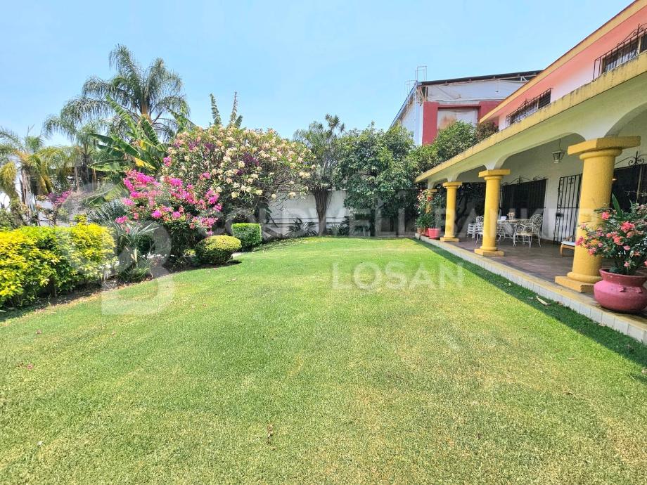 Pedro de Alvarado, Cuernavaca, Morelos, 62240, Mexico, 8 Bedrooms Bedrooms, ,6 BathroomsBathrooms,Residential,For Sale,Pedro de Alvarado,1620895