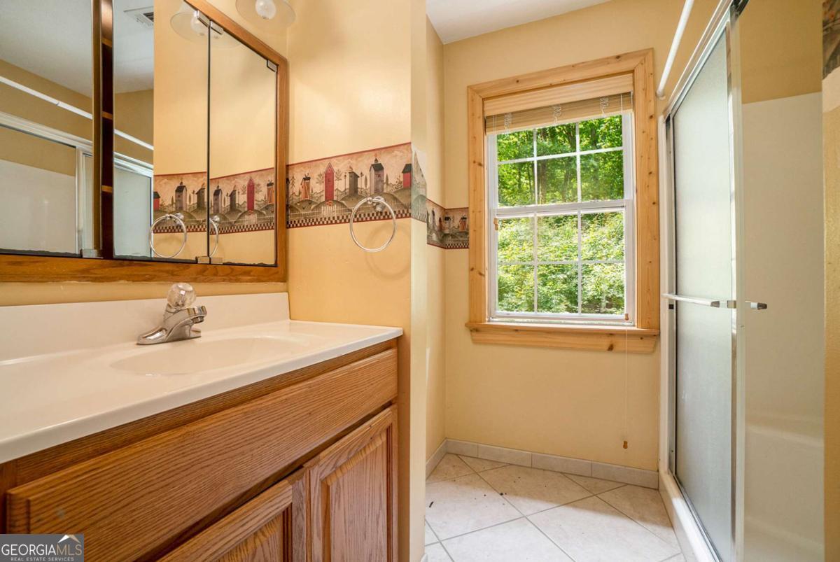 Blairsville, Georgia, 30512, United States, 4 Bedrooms Bedrooms, ,3 BathroomsBathrooms,Residential,For Sale,1859047