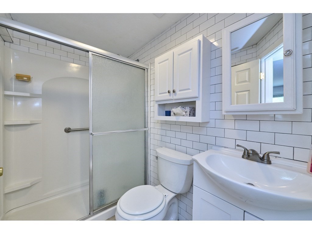 Stoughton, Massachusetts, 02072, United States, 7 Bedrooms Bedrooms, ,5 BathroomsBathrooms,Residential,For Sale,1943910