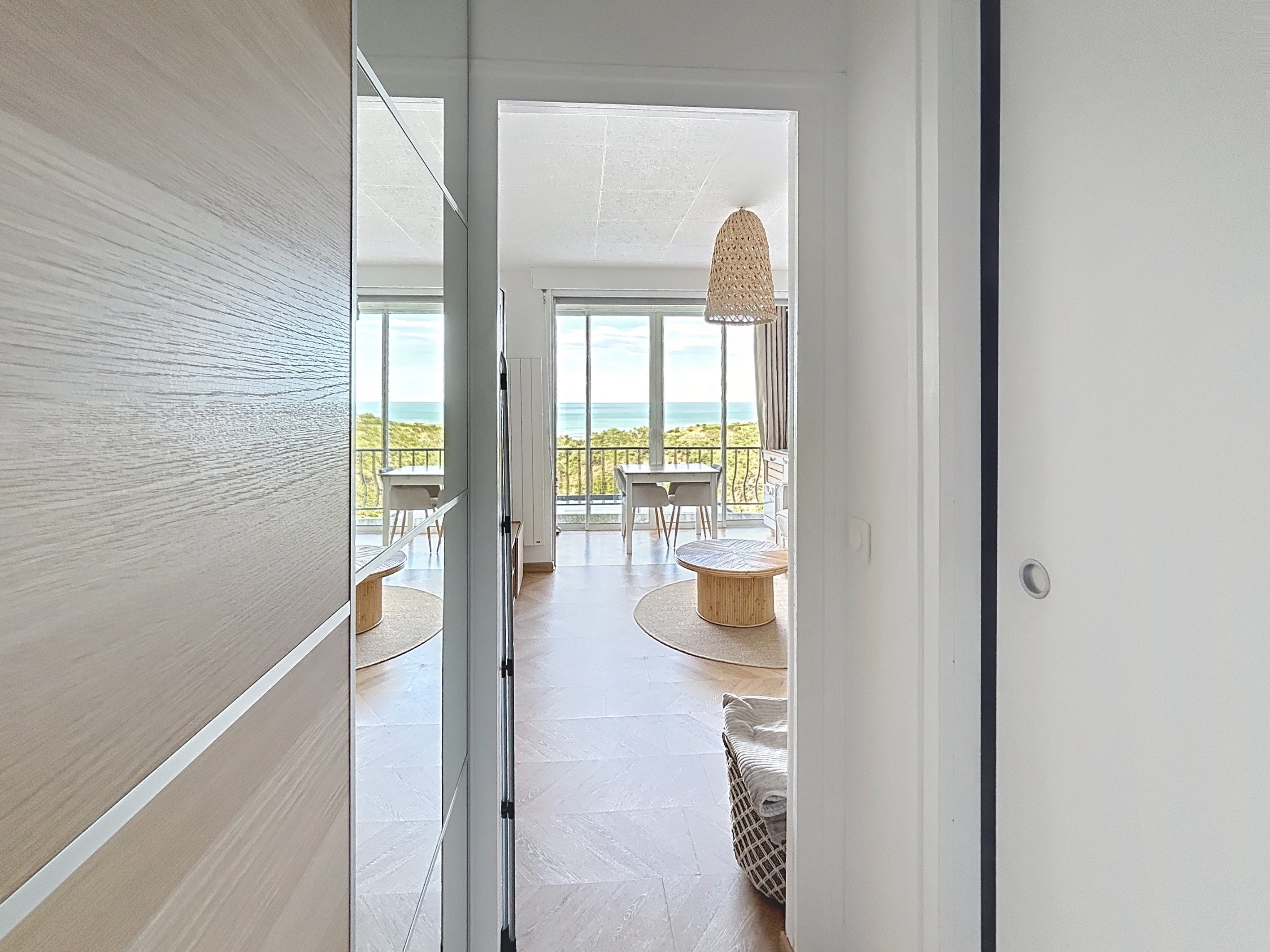 Charming Renovated Studio – Sea View & Prime Location - 物件實景