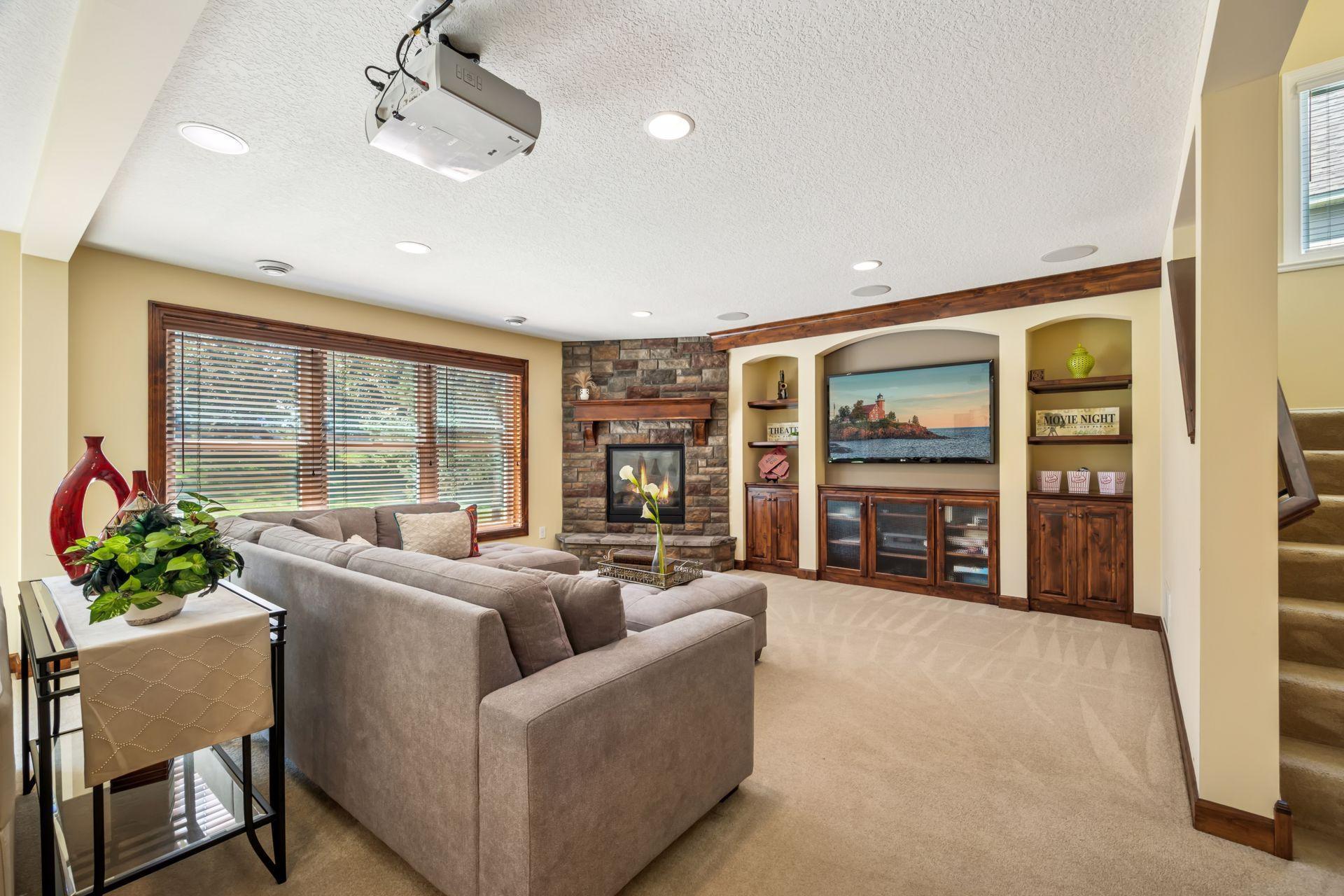 Plymouth, Minnesota, 55446, United States, 5 Bedrooms Bedrooms, ,5 BathroomsBathrooms,Residential,For Sale,1926210