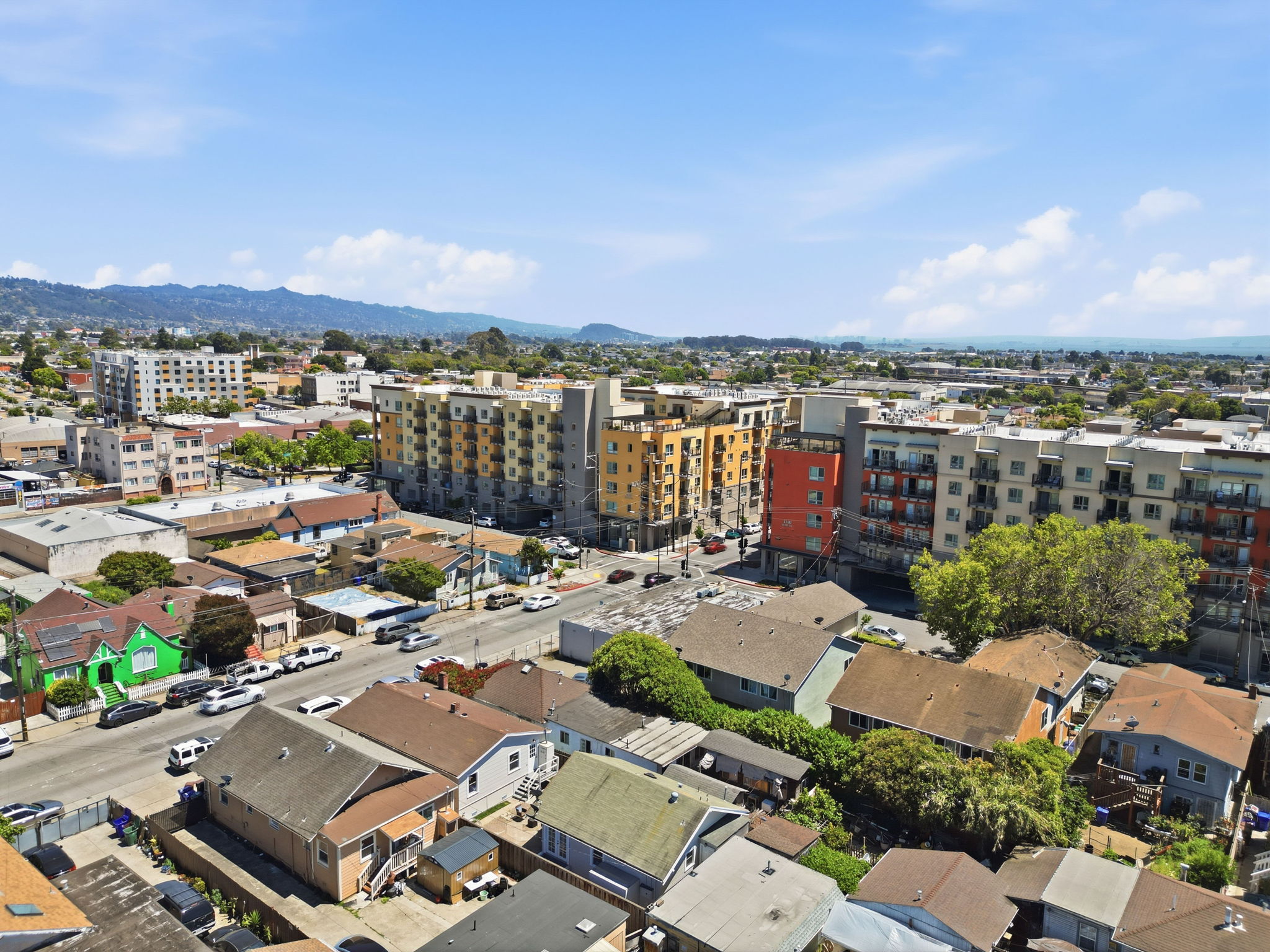  Two Detached Homes on One Lot - 物件實景