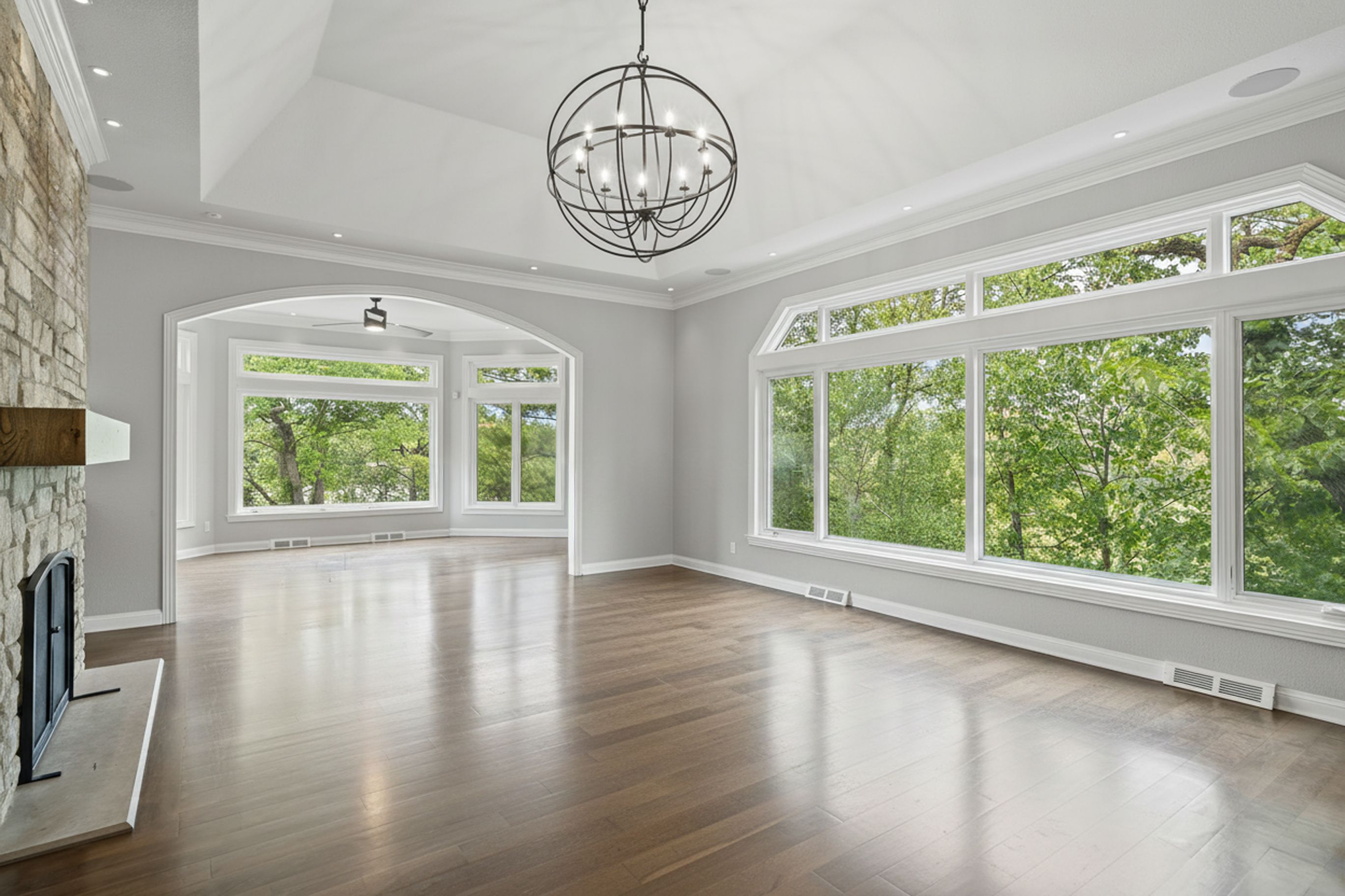  The Pinnacle of Luxury Living: 2.3-Acre Private Tichigan Lake Estate - 物件實景