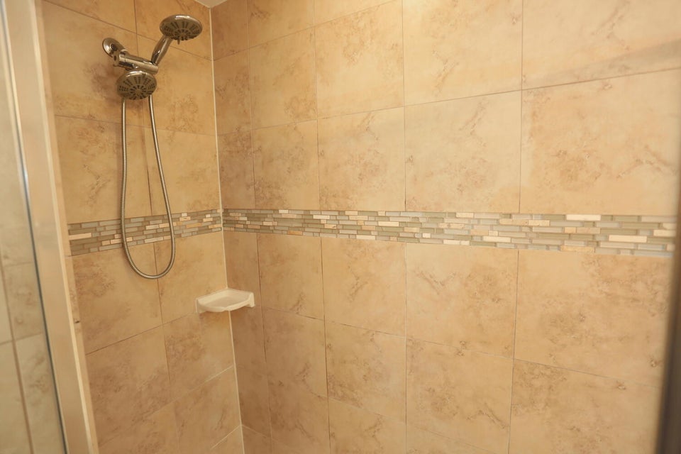 Delray Beach, Florida, 33484, United States, 4 Bedrooms Bedrooms, ,3 BathroomsBathrooms,Residential,For Sale,1943526
