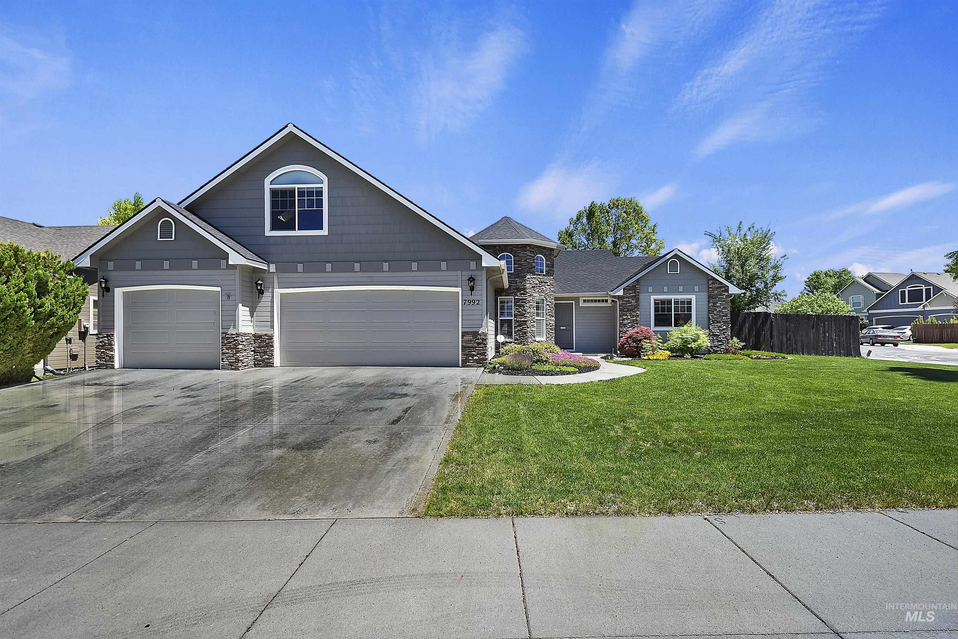 7992 Diego Way, Boise, Idaho, 83709, United States, 4 Bedrooms Bedrooms, ,3 BathroomsBathrooms,Residential,For Sale,7992 Diego Way,1435657