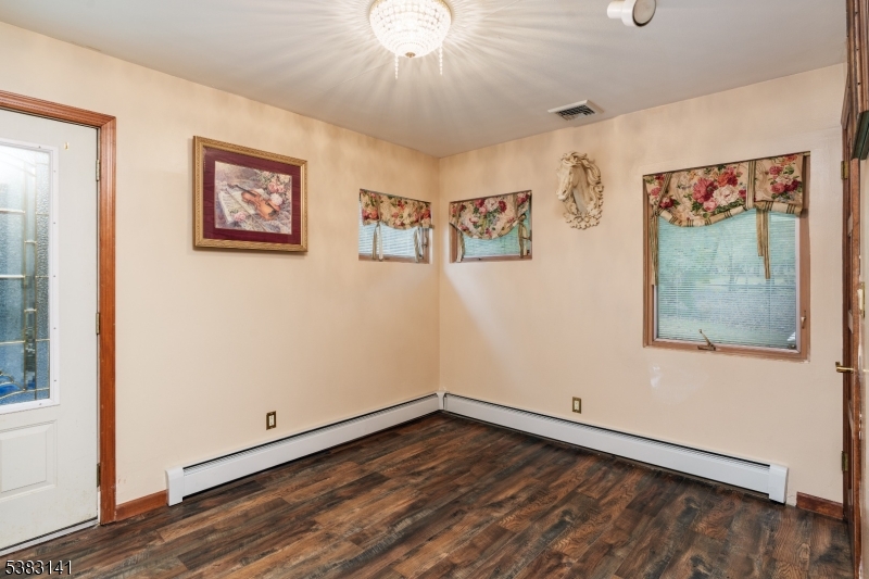 Kinnelon Boro, New Jersey, 07405, United States, 4 Bedrooms Bedrooms, ,4 BathroomsBathrooms,Residential,For Sale,1941980