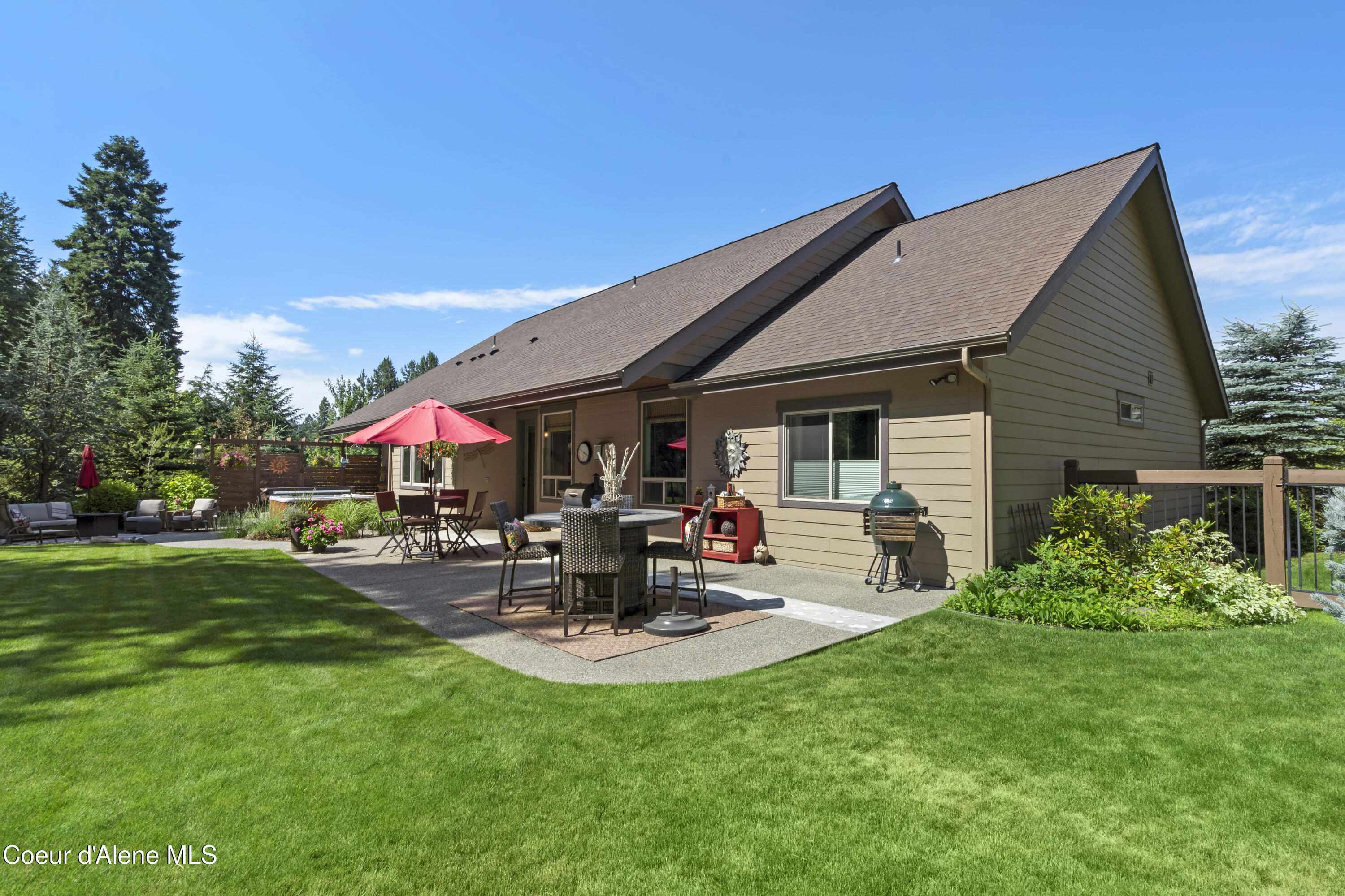 Coeur d'Alene, Idaho, 83815, United States, 5 Bedrooms Bedrooms, ,4 BathroomsBathrooms,Residential,For Sale,2048634