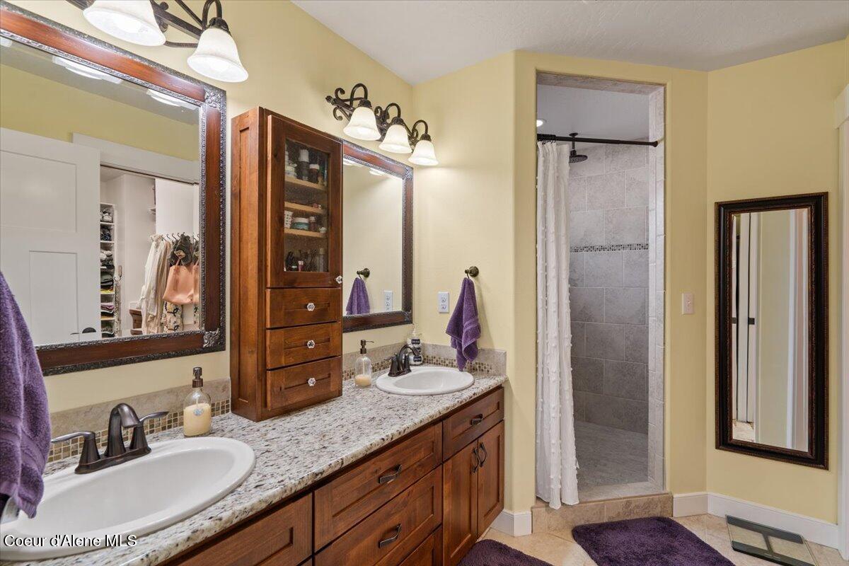 Hayden, Idaho, 83835, United States, 4 Bedrooms Bedrooms, ,3 BathroomsBathrooms,Residential,For Sale,1879599