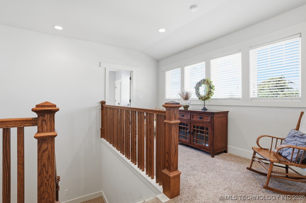 Jenks, Oklahoma, 74037, United States, 5 Bedrooms Bedrooms, ,6 BathroomsBathrooms,Residential,For Sale,1989076