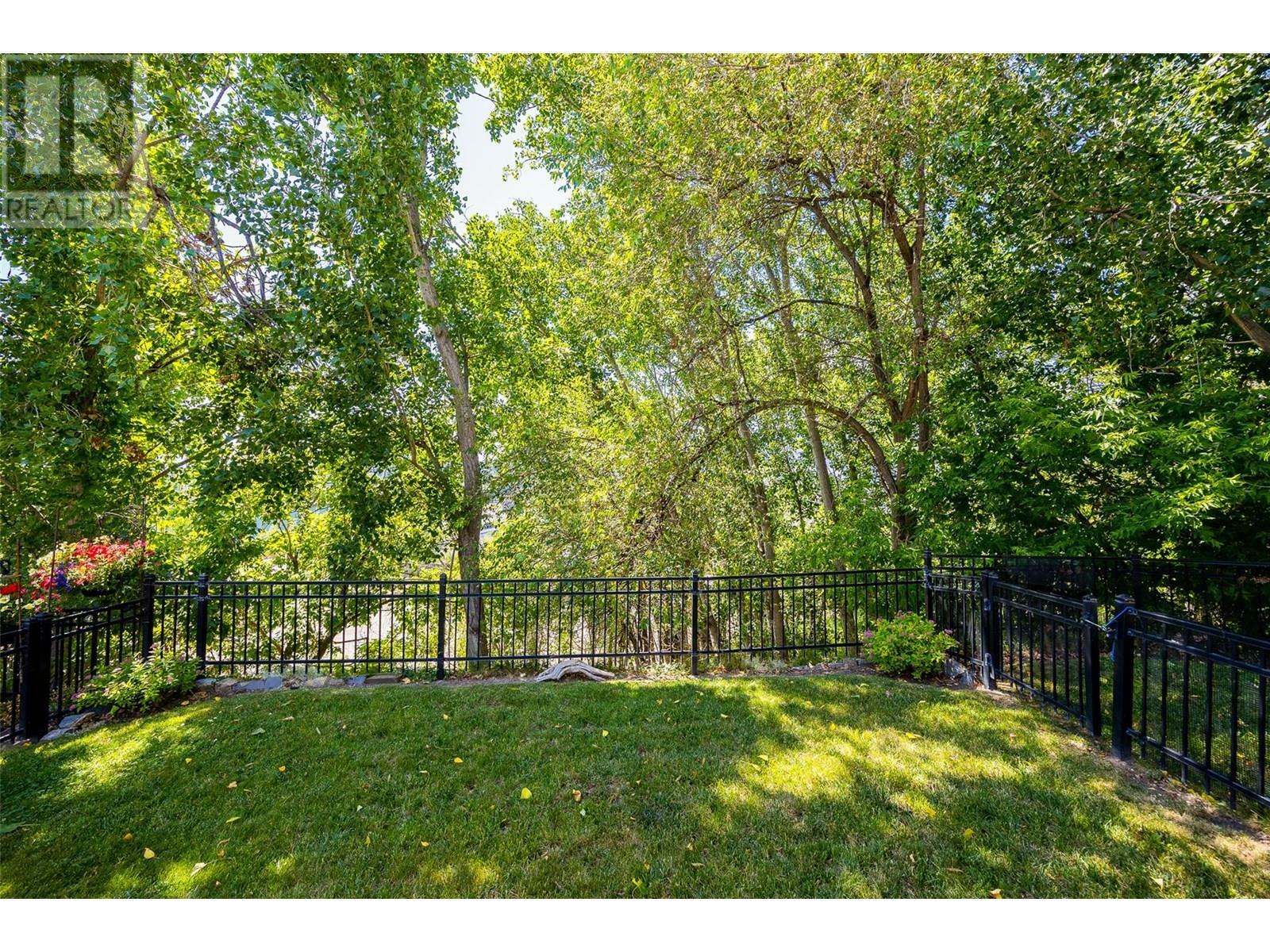 KELOWNA, British Columbia, V1Y 1N1, CA, 2 Bedrooms Bedrooms, ,1 BathroomBathrooms,Residential,For Sale,1859956