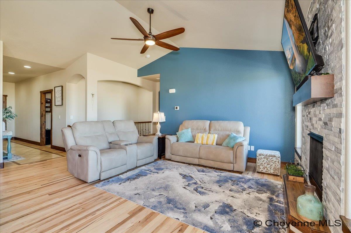 Cheyenne, Wyoming, 82009, United States, 5 Bedrooms Bedrooms, ,3 BathroomsBathrooms,Residential,For Sale,1989726