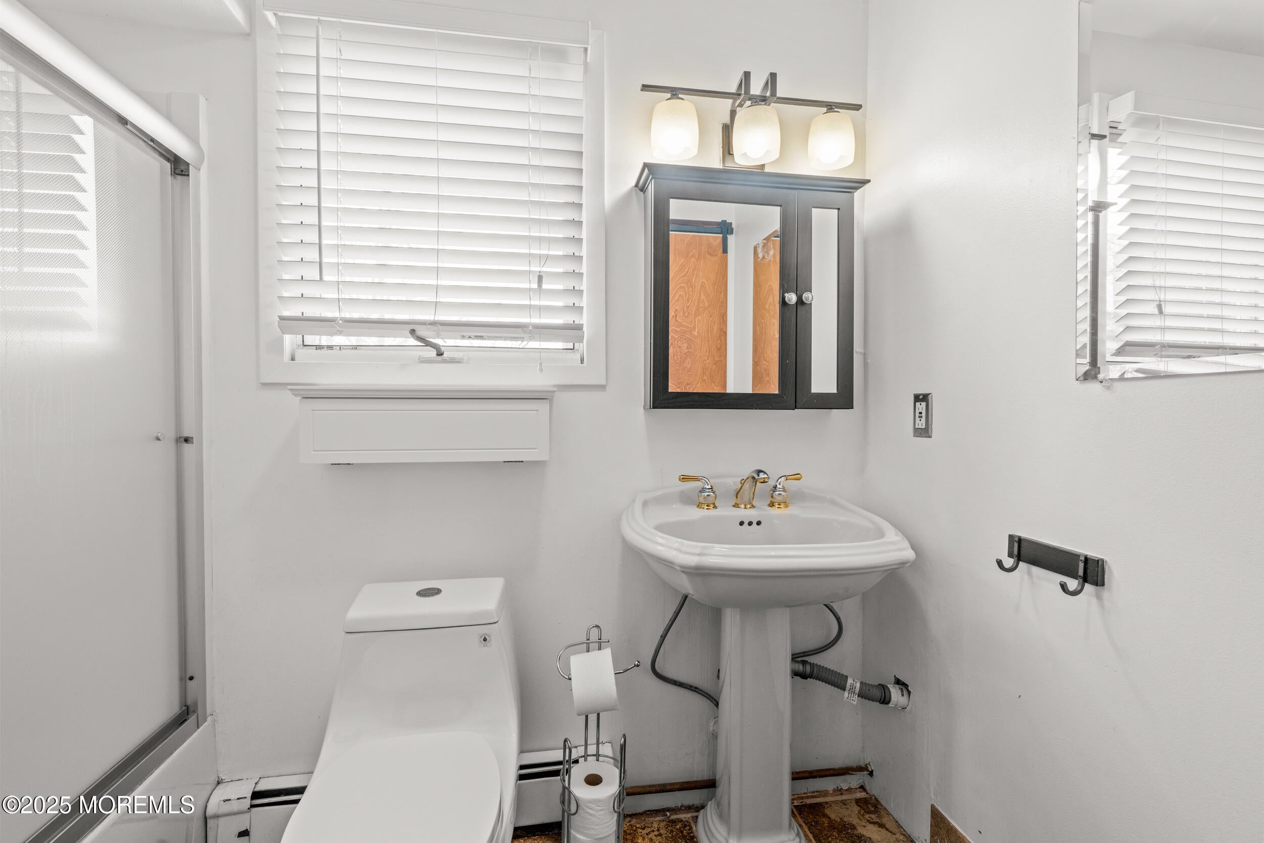 Allenhurst, New Jersey, 07711, United States, 2 Bedrooms Bedrooms, ,2 BathroomsBathrooms,Residential,For Sale,1928336