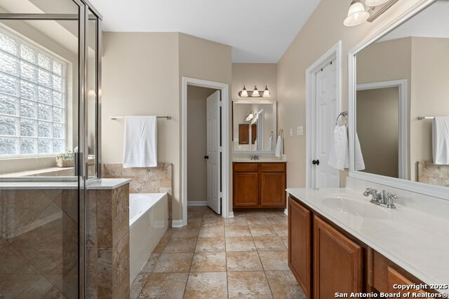 Helotes, Texas, 78023, United States, 4 Bedrooms Bedrooms, ,4 BathroomsBathrooms,Residential,For Sale,1950840