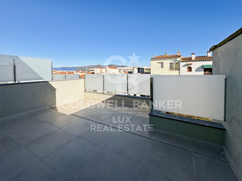 Girona, Empuriabrava, Mox? - Sant Mori, Sector Mox, Empuriabrava, Catalonia, ES, 4 Bedrooms Bedrooms, ,3 BathroomsBathrooms,Residential,For Sale,Girona, Empuriabrava, Mox? - Sant Mori, Sector Mox,1625453