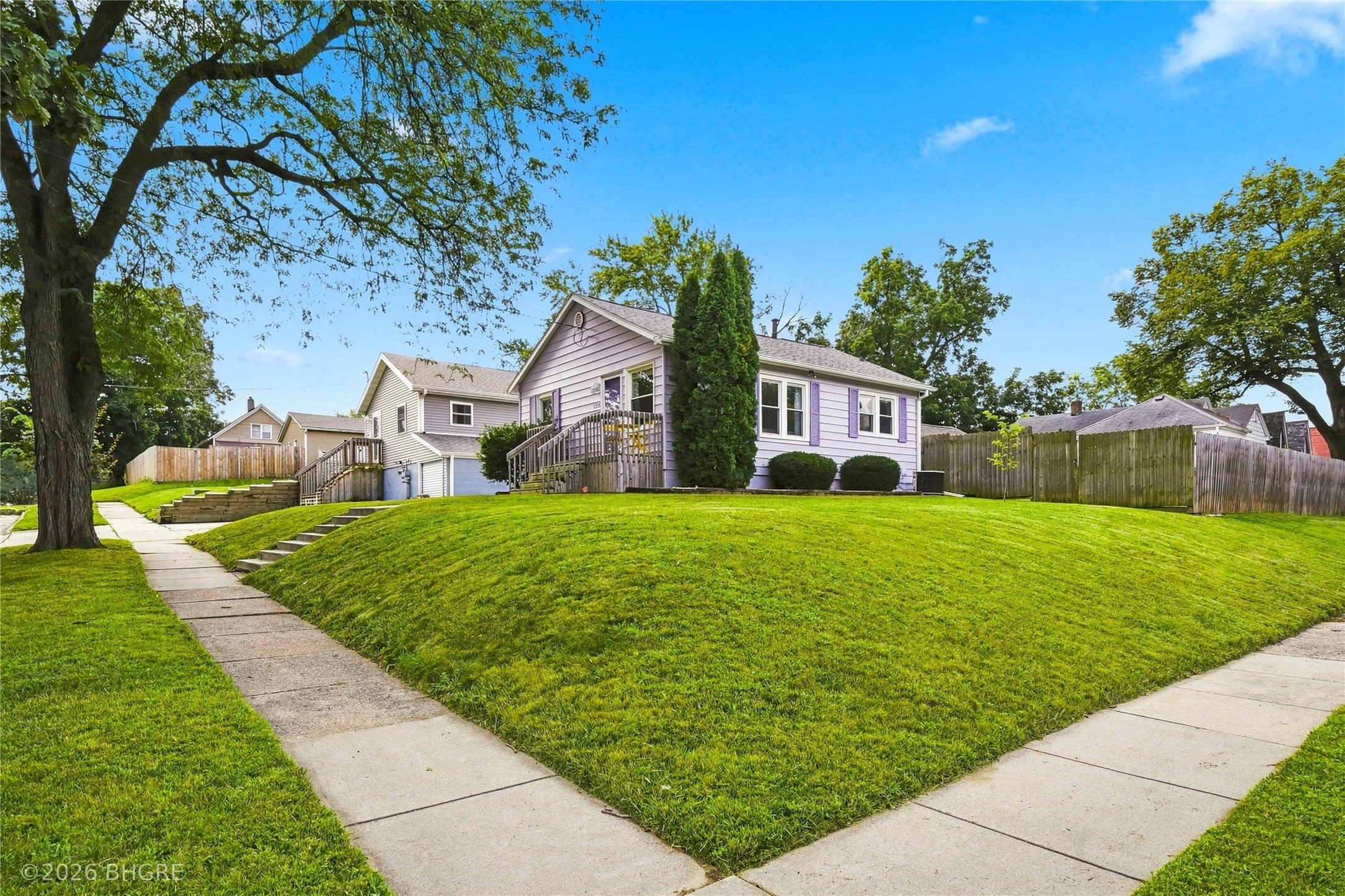 Pleasant View Dr, Des Moines, IA 50315 #1