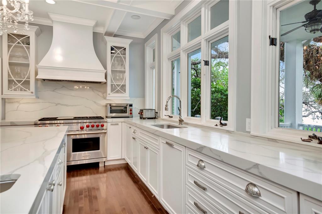 Tampa, Florida, 33611, United States, 5 Bedrooms Bedrooms, ,7 BathroomsBathrooms,Residential,For Sale,1988340