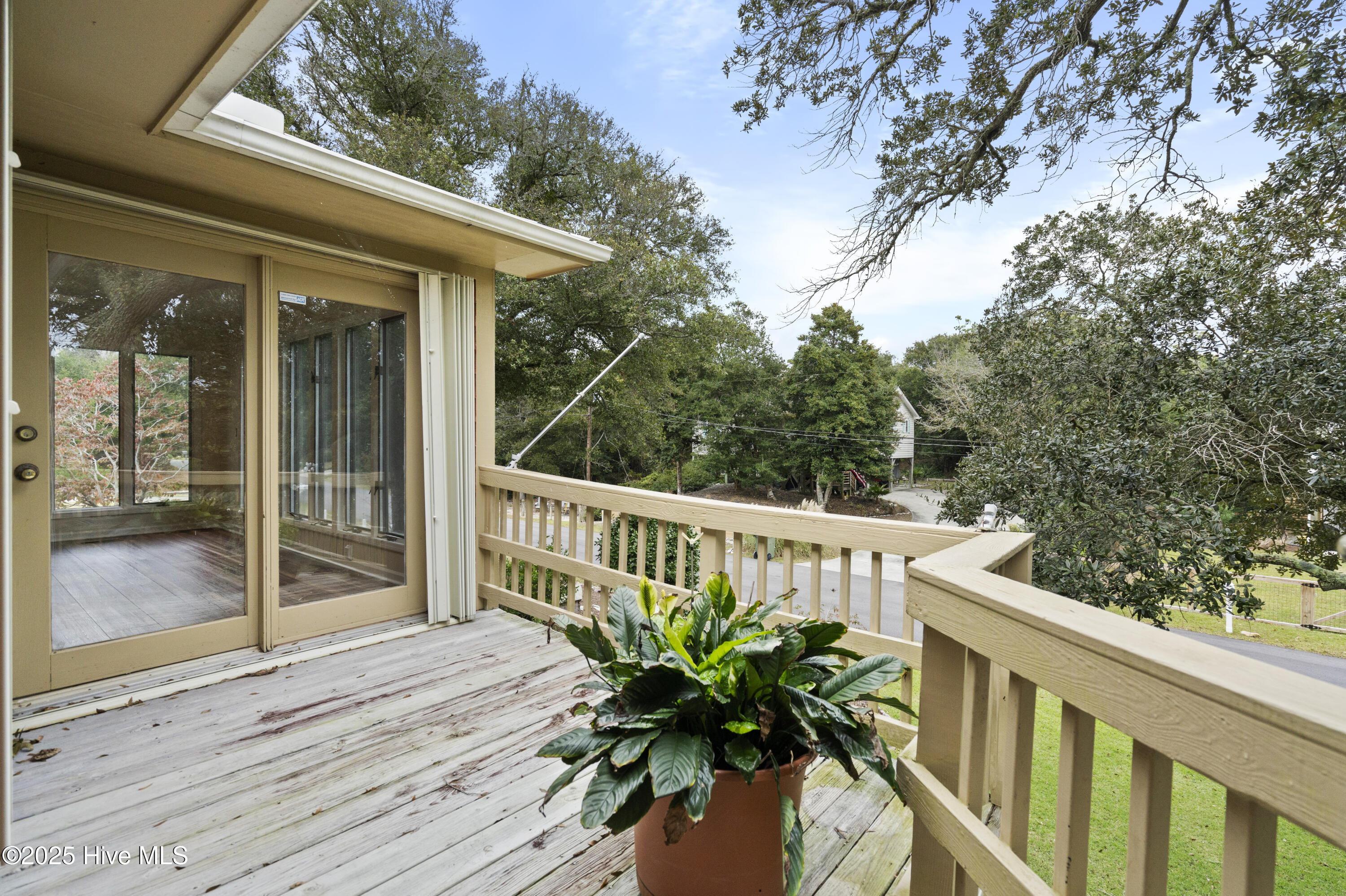 Emerald Isle, North Carolina, 28594, United States, 3 Bedrooms Bedrooms, ,3 BathroomsBathrooms,Residential,For Sale,1991113