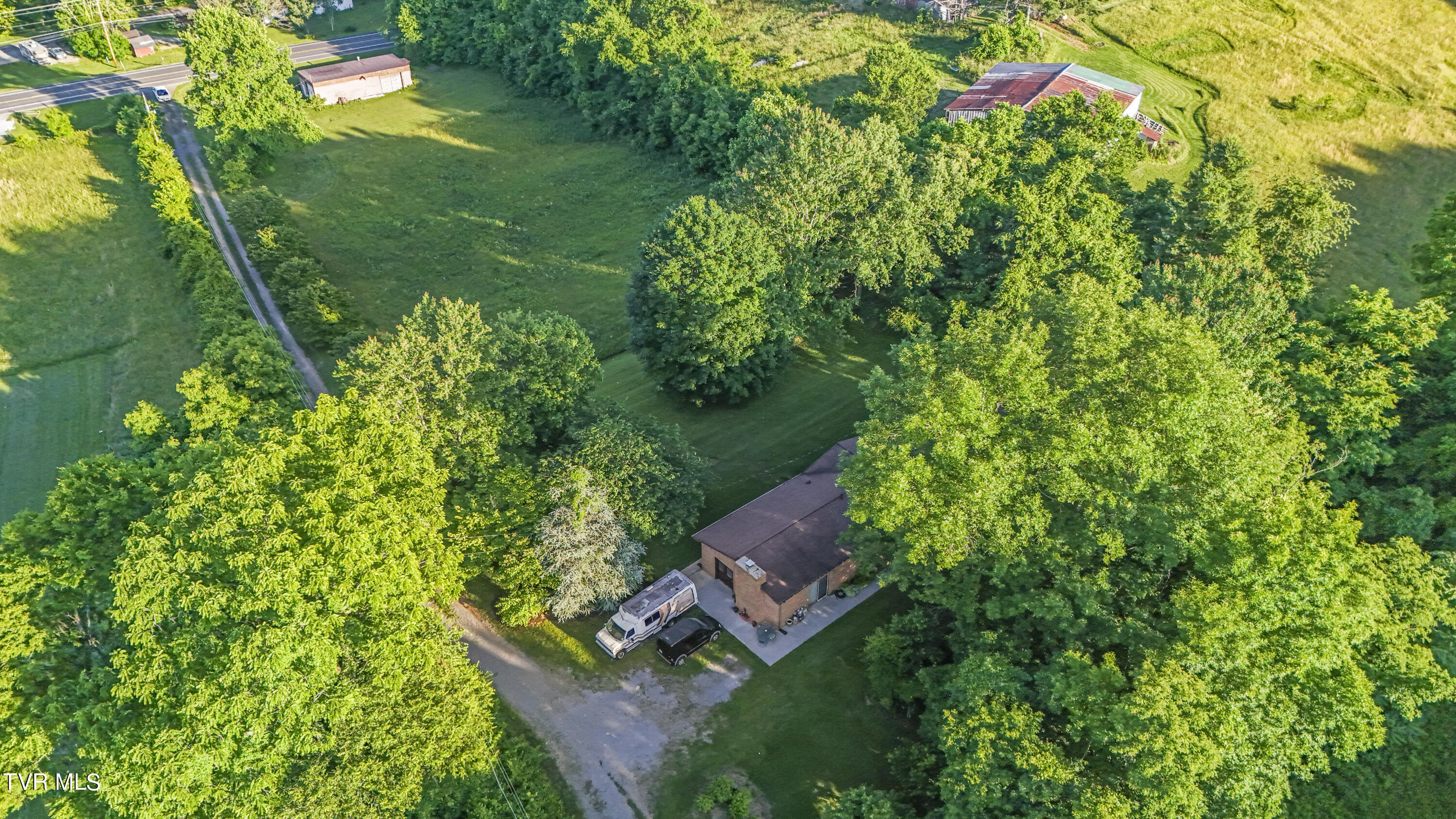 Jonesborough, Tennessee, 37659, United States, 3 Bedrooms Bedrooms, ,3 BathroomsBathrooms,Residential,For Sale,1888653