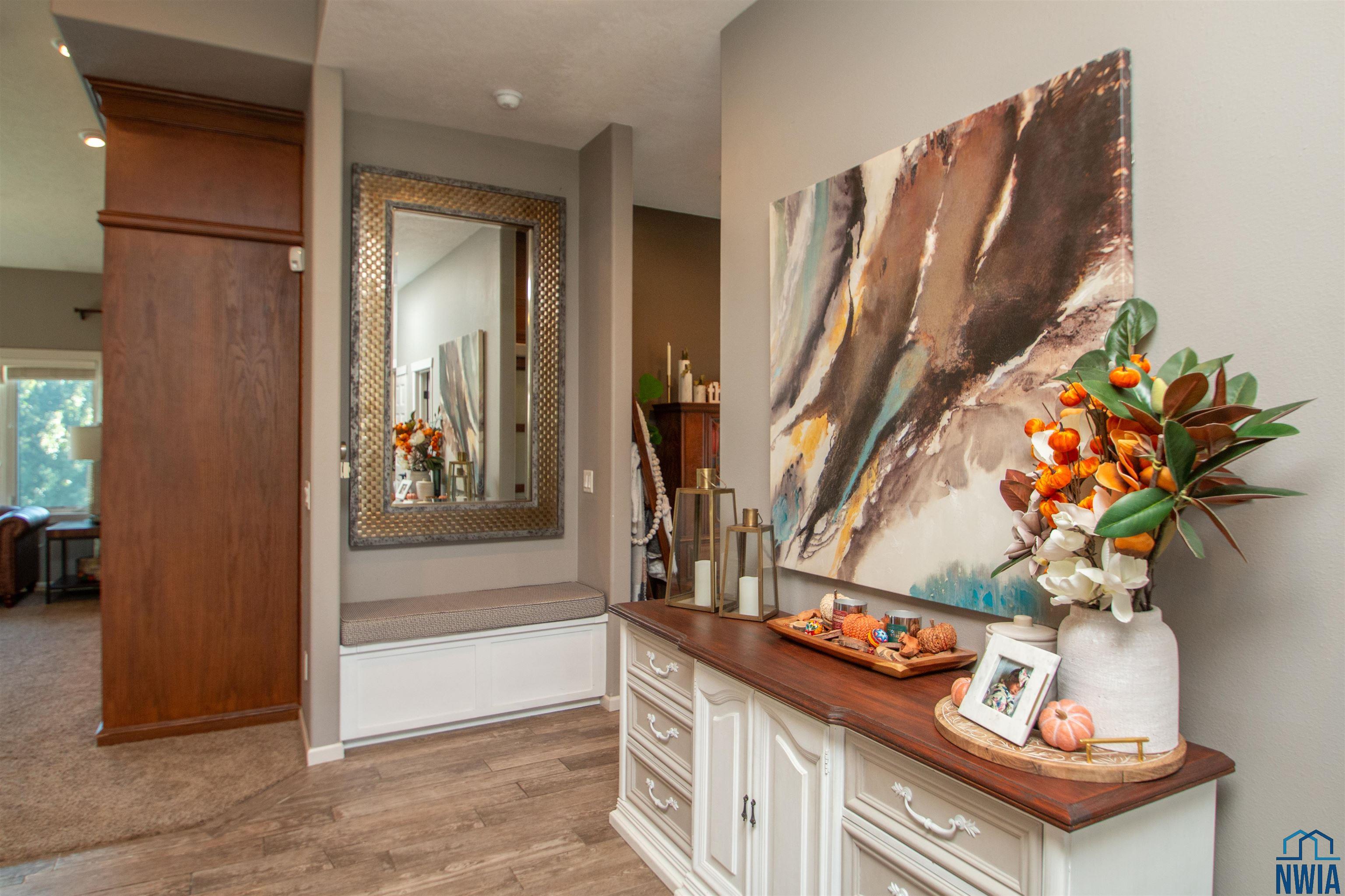 Sioux City, Iowa, 51106, United States, 5 Bedrooms Bedrooms, ,7 BathroomsBathrooms,Residential,For Sale,1976174