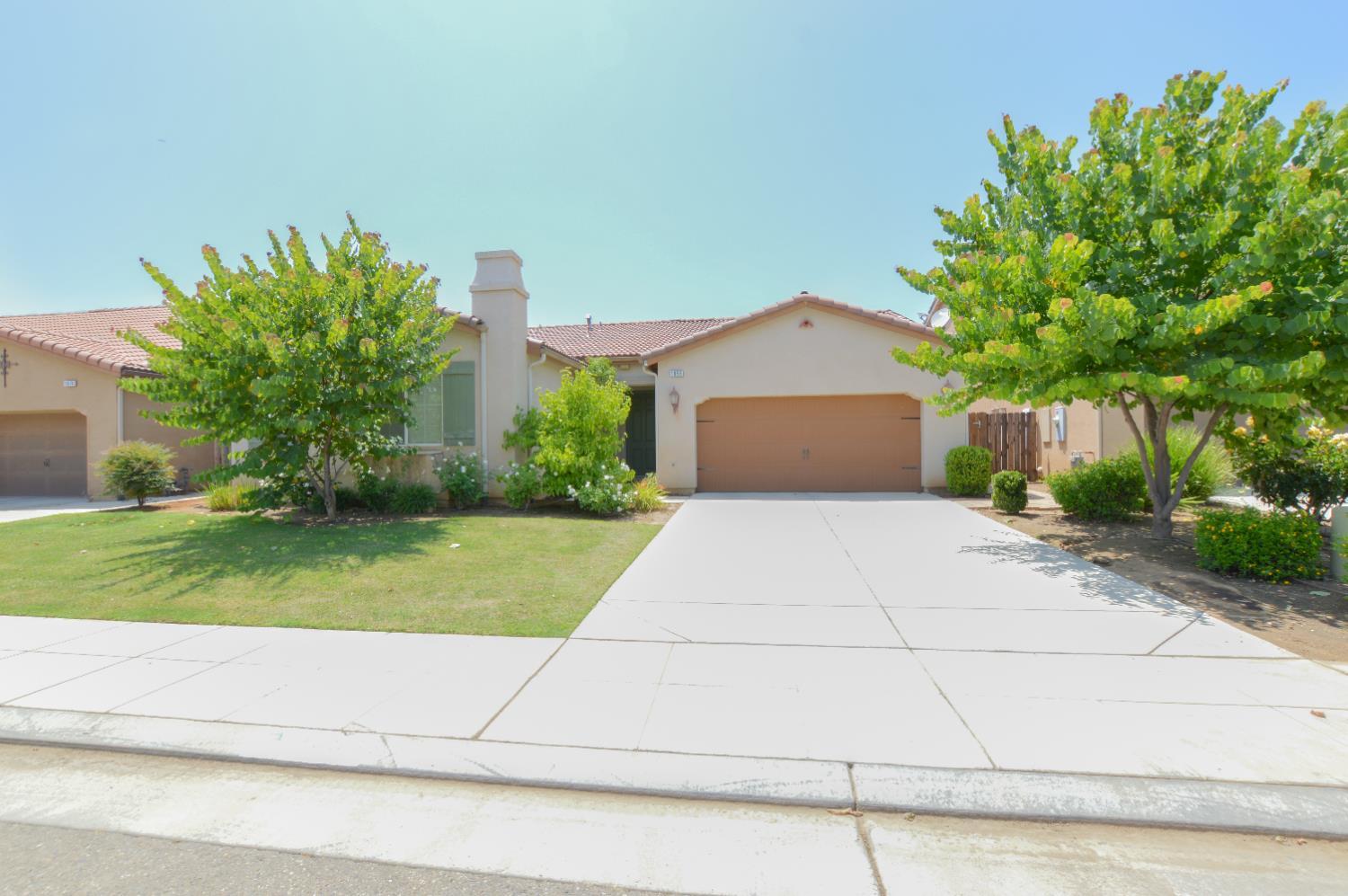 Clovis, California, 93619, United States, 4 Bedrooms Bedrooms, ,2 BathroomsBathrooms,Residential,For Sale,1873702