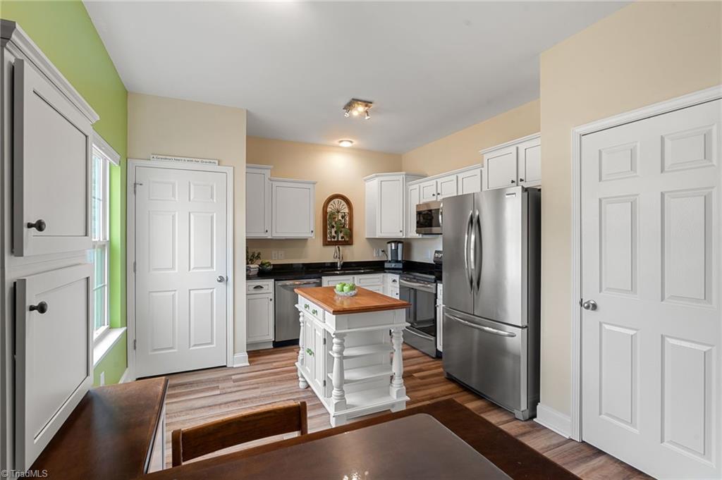 Lewisville, North Carolina, 27023, United States, 5 Bedrooms Bedrooms, ,4 BathroomsBathrooms,Residential,For Sale,1890092