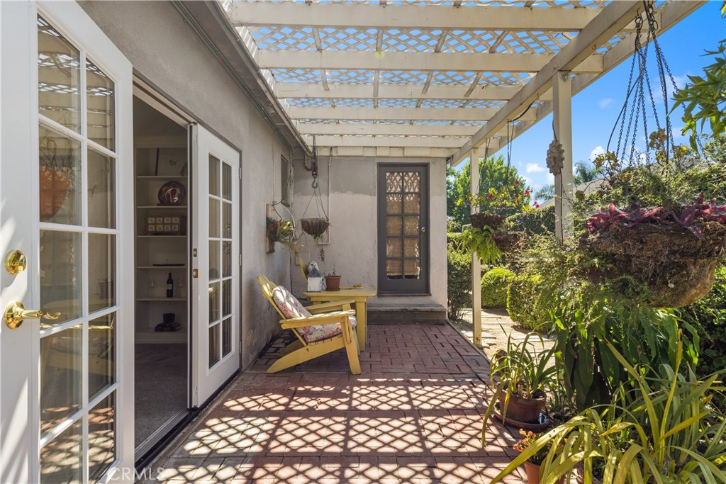 Anaheim, California, 92802, United States, 2 Bedrooms Bedrooms, ,2 BathroomsBathrooms,Residential,For Sale,1892666