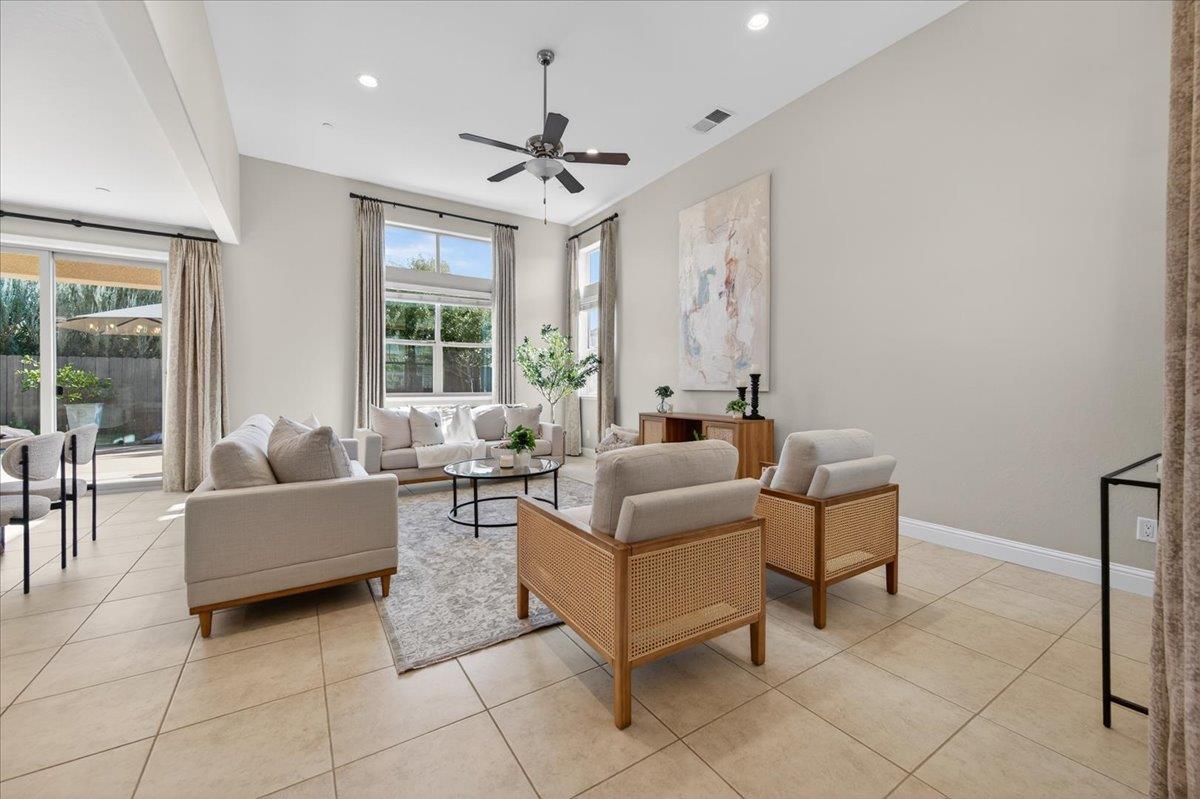 Fresno, California, 93730, United States, 3 Bedrooms Bedrooms, ,3 BathroomsBathrooms,Residential,For Sale,2008537